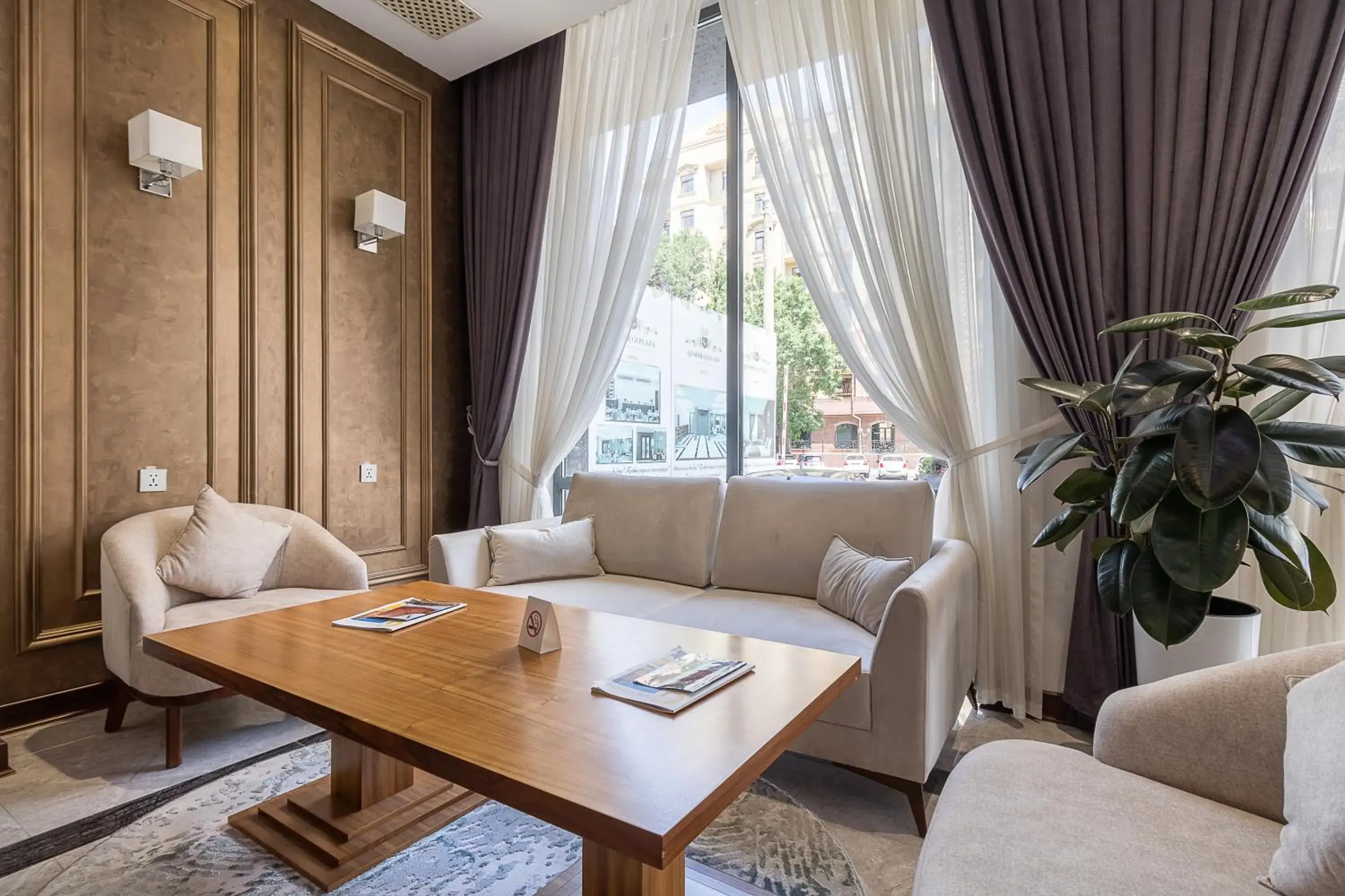 Property building in Qushbegi Plaza Hotel Property building in Qushbegi Plaza Hotel