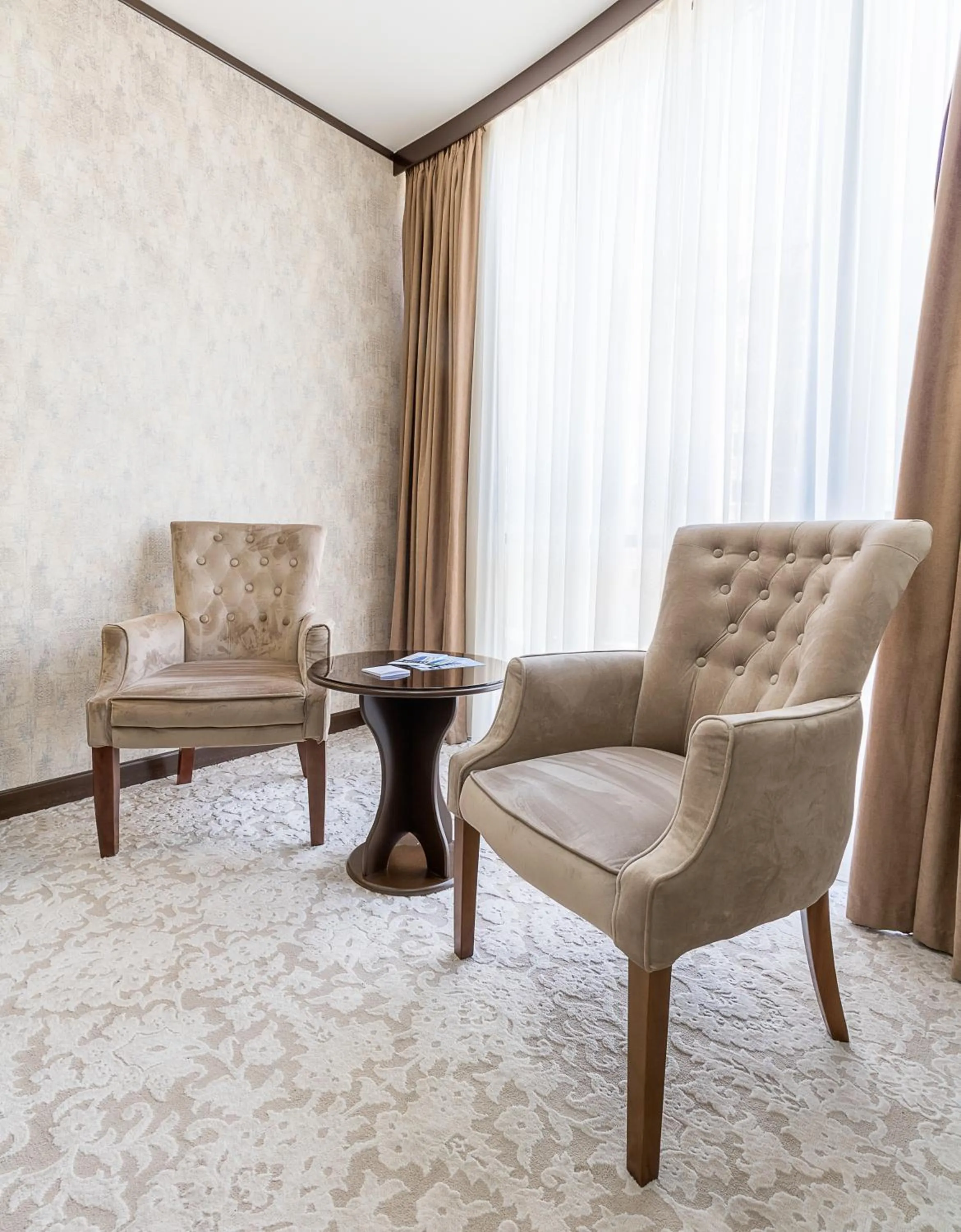 Area and facilities in Qushbegi Plaza Hotel