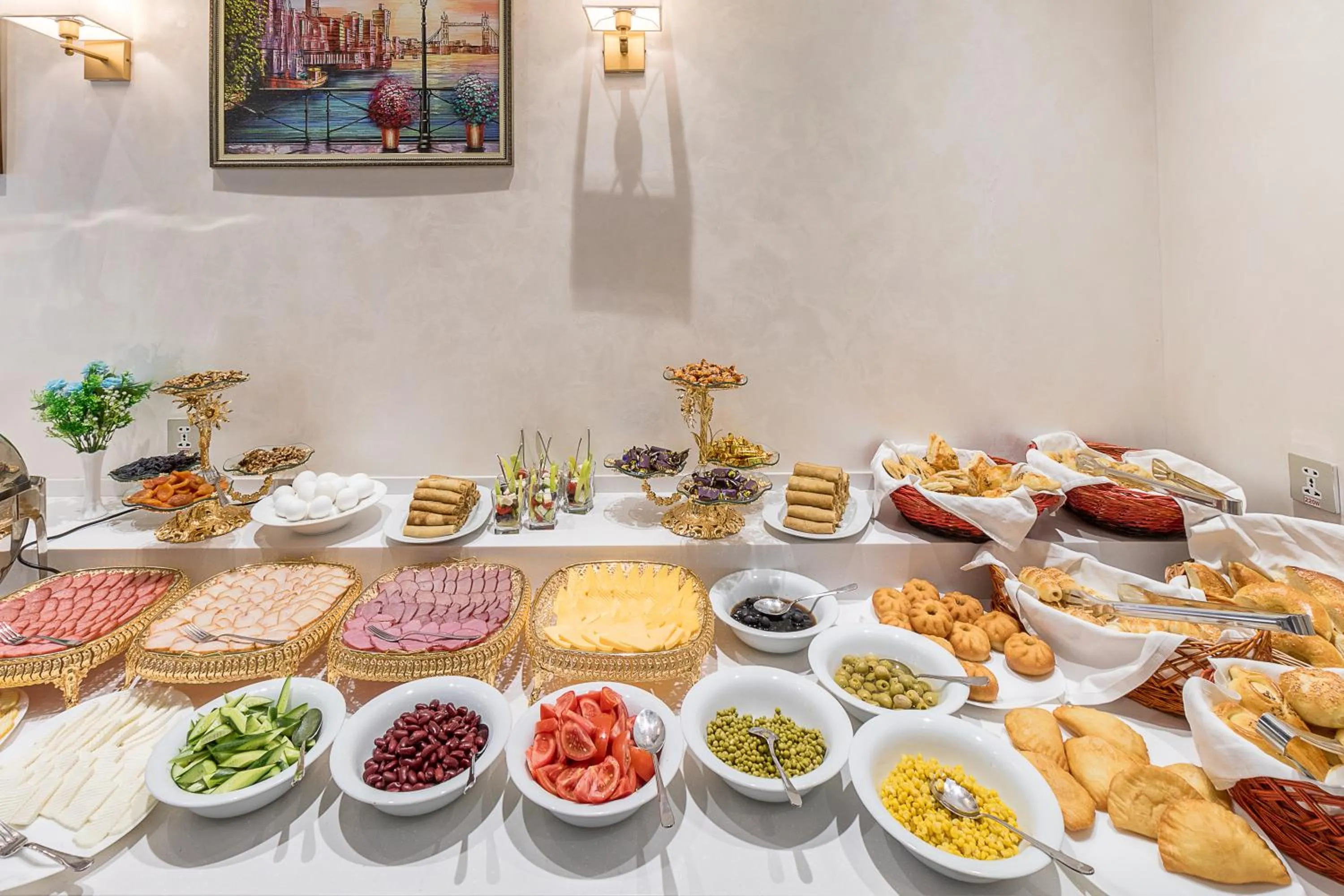 Breakfast in Qushbegi Plaza Hotel