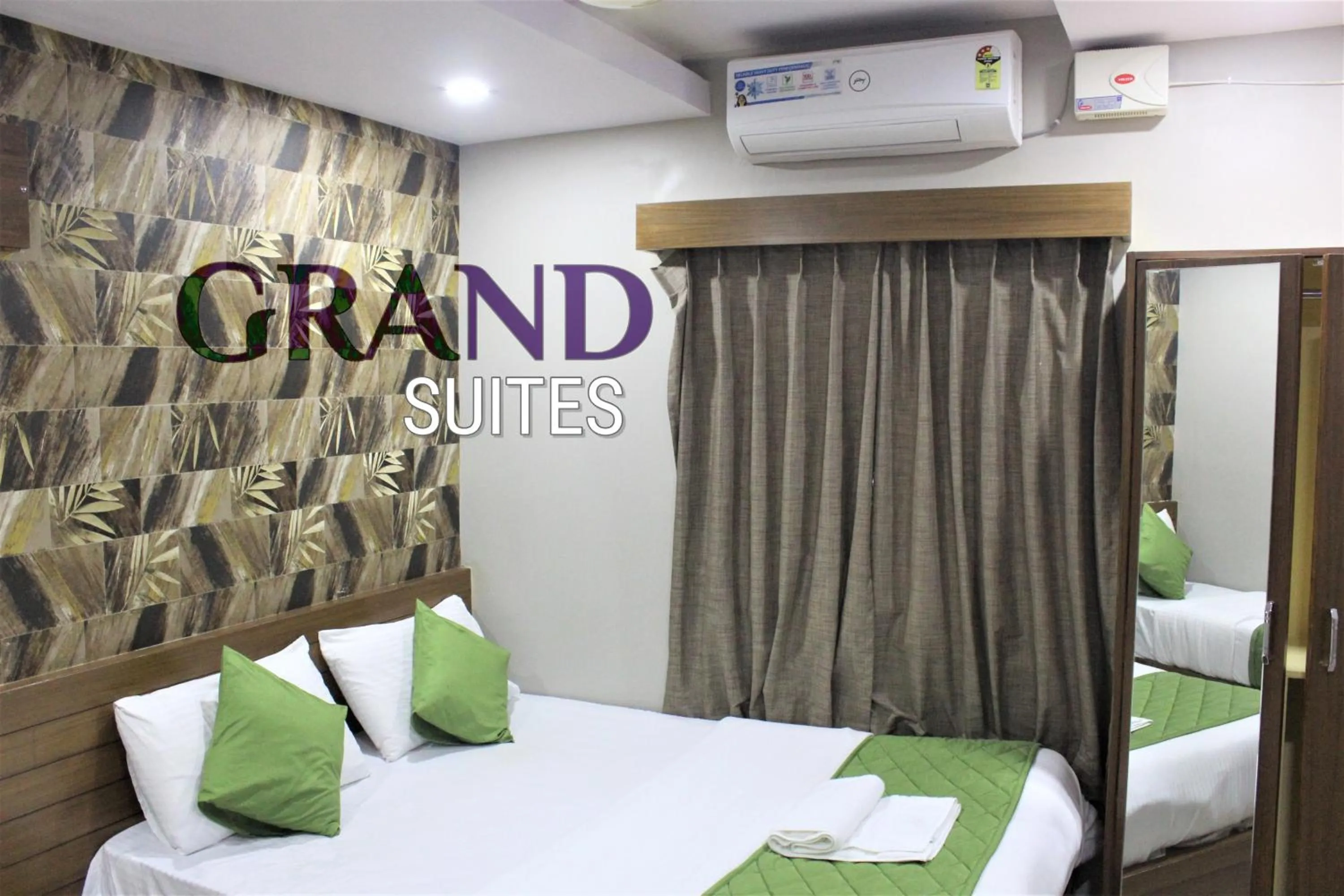 Bed in Olivia Inn And Suites