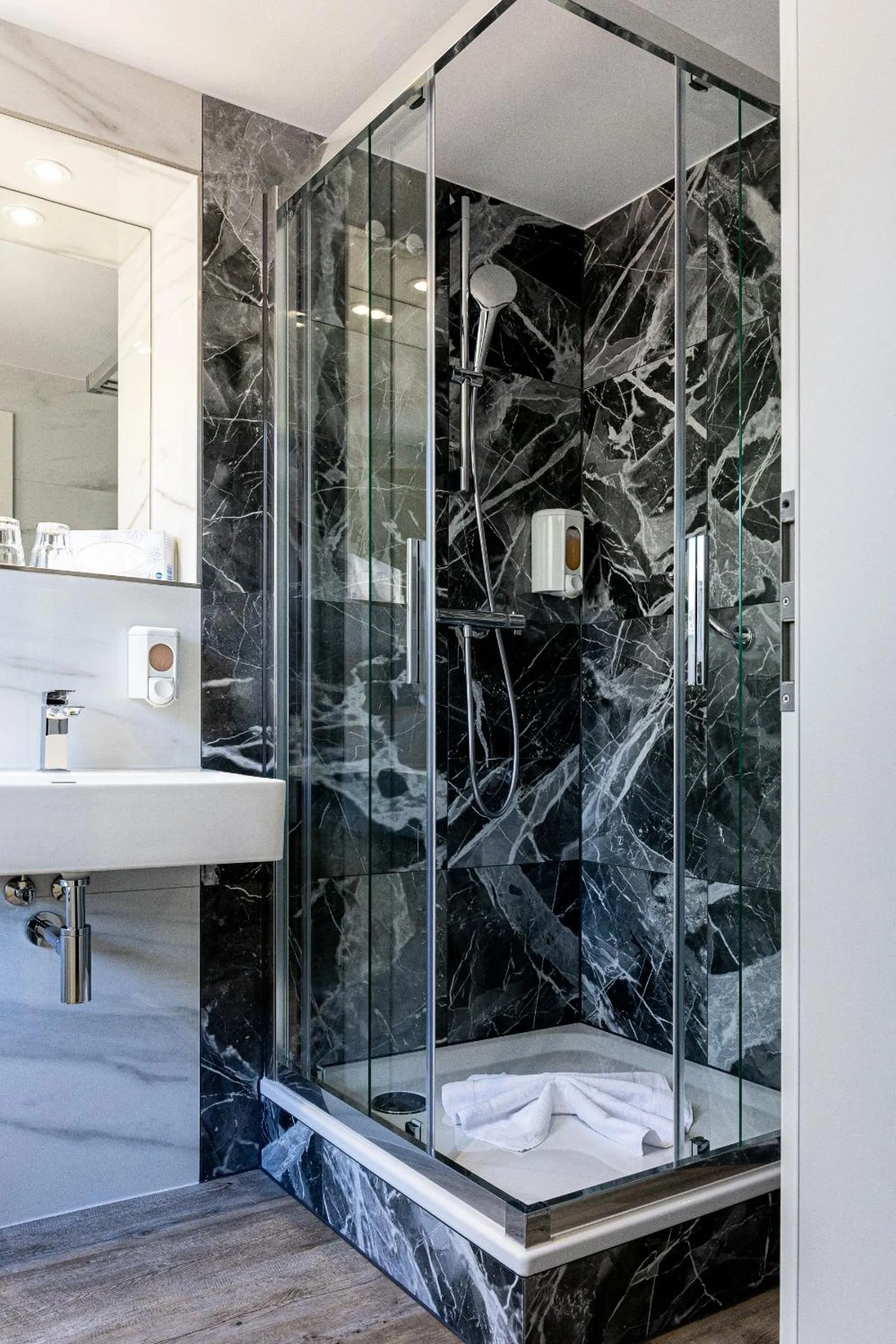 Bathroom in Hotel Aulmann