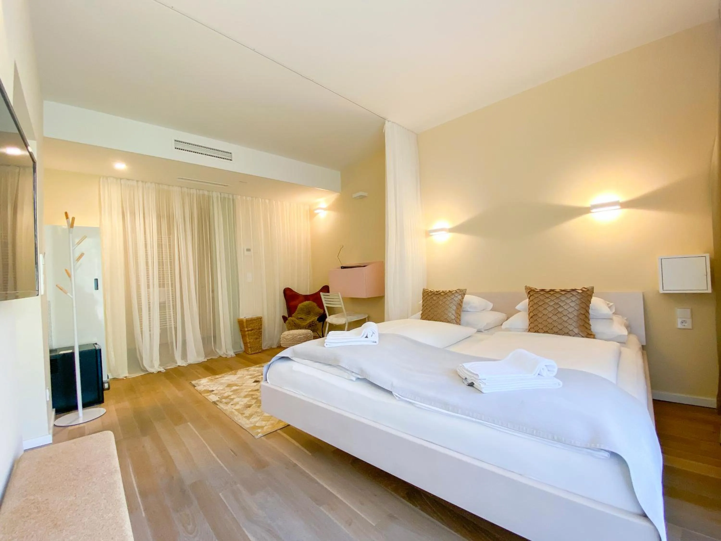 Bedroom, Bed in Blackhome Graz I contactless check-in