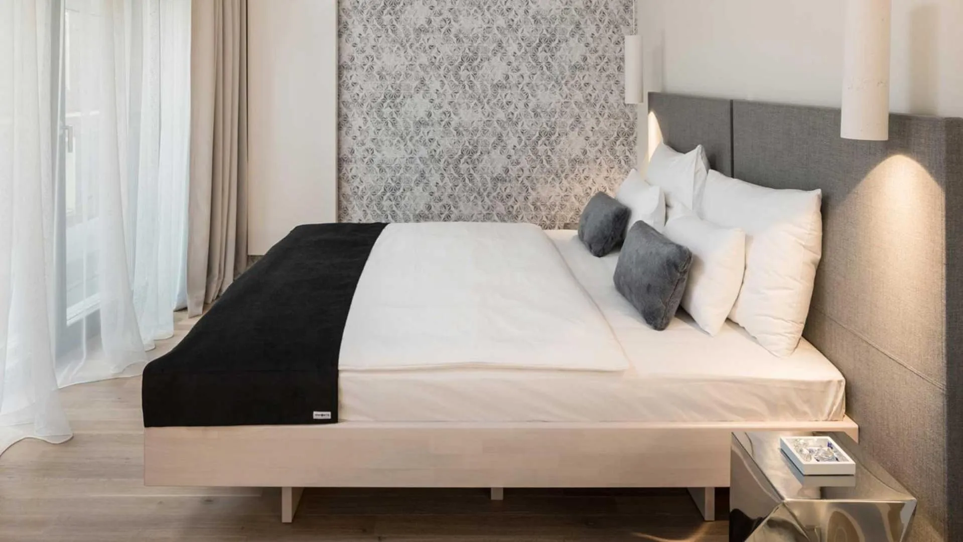 Bed in Blackhome Graz I contactless check-in