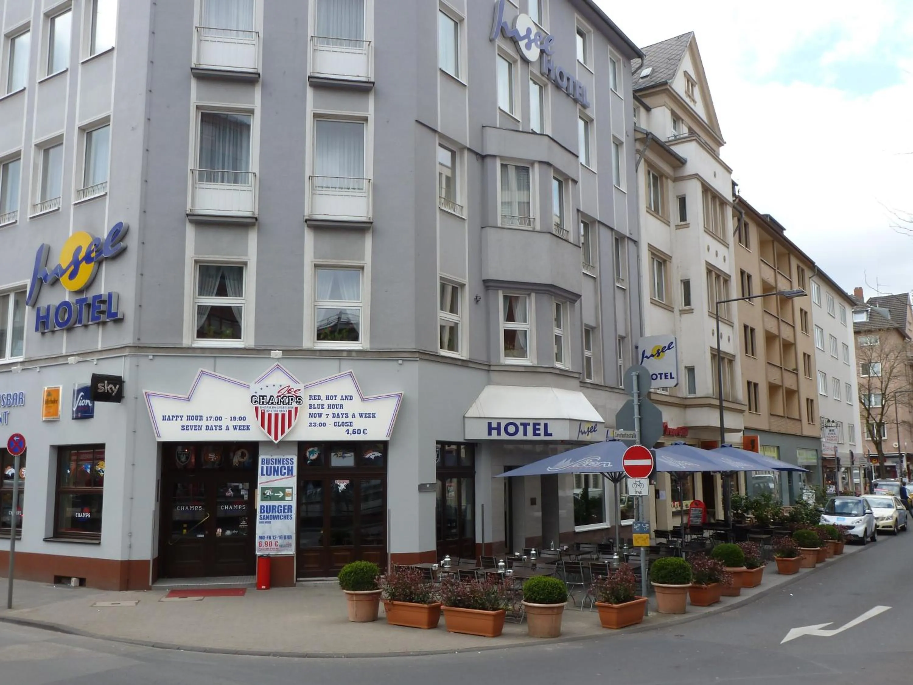 Facade/entrance in Insel Hotel