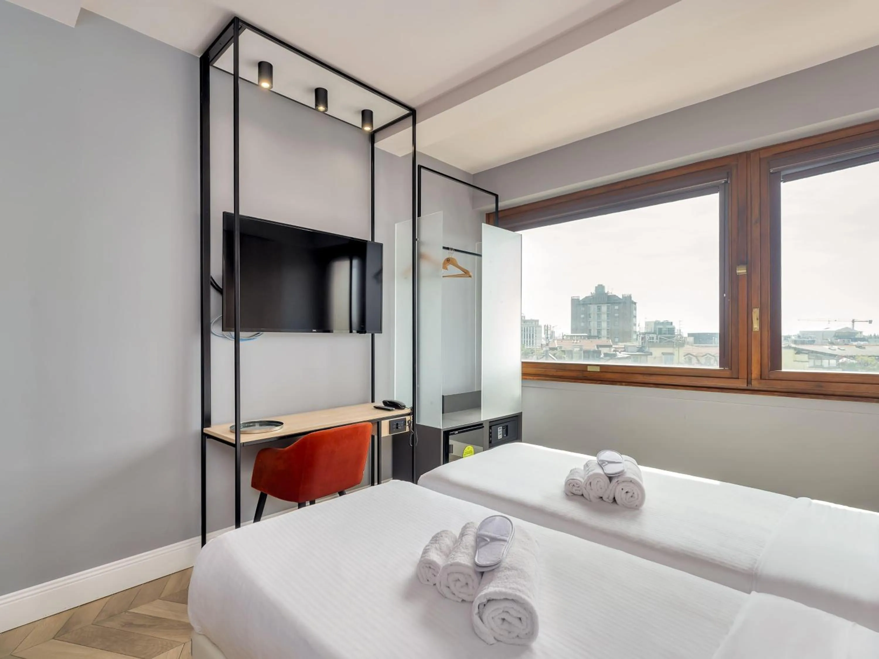 Photo of the whole room, Bed in B&B Hotel Milano City Center Duomo