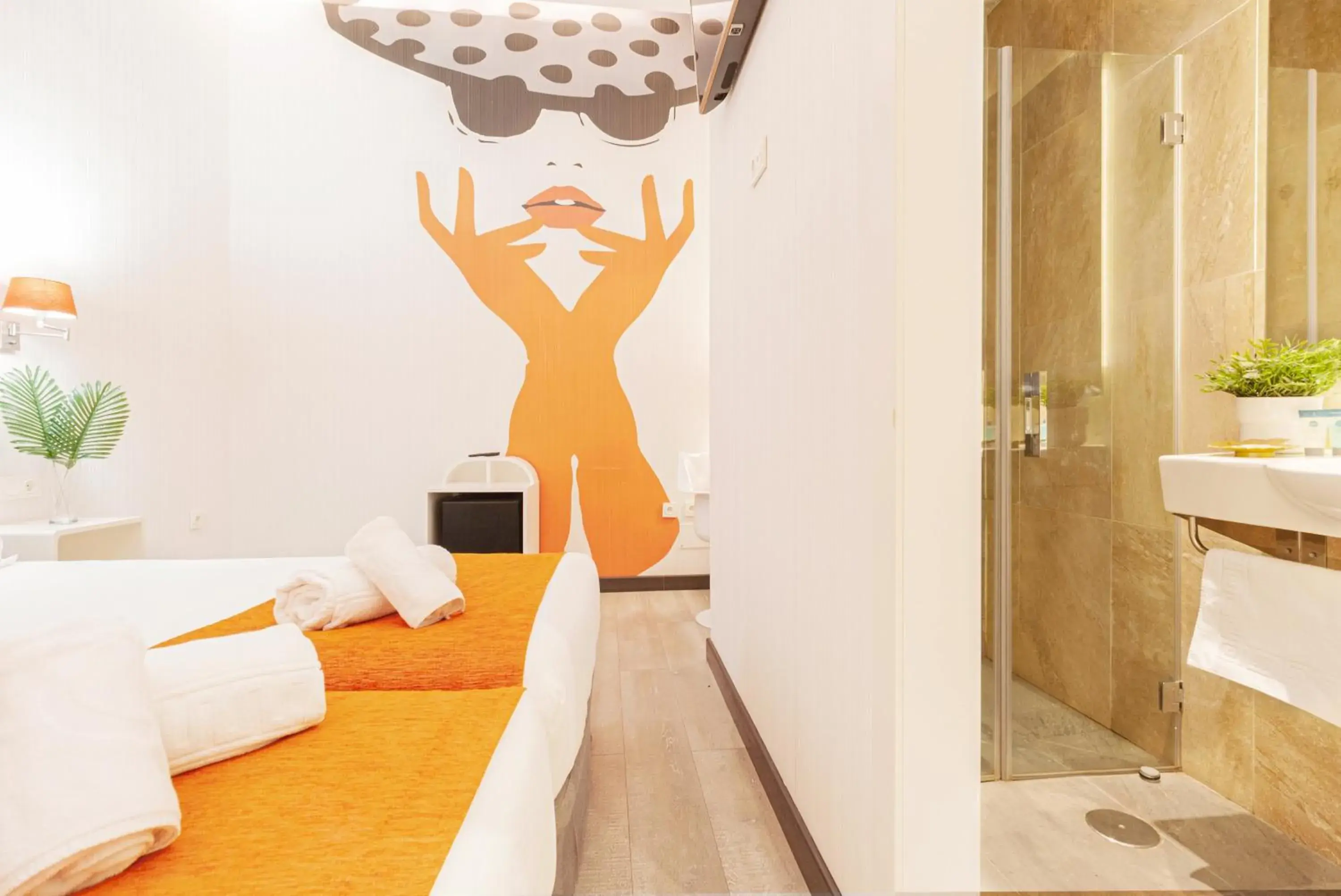 Bed in Oh Nice Revellin Ceuta Bed in Oh Nice Revellin Ceuta