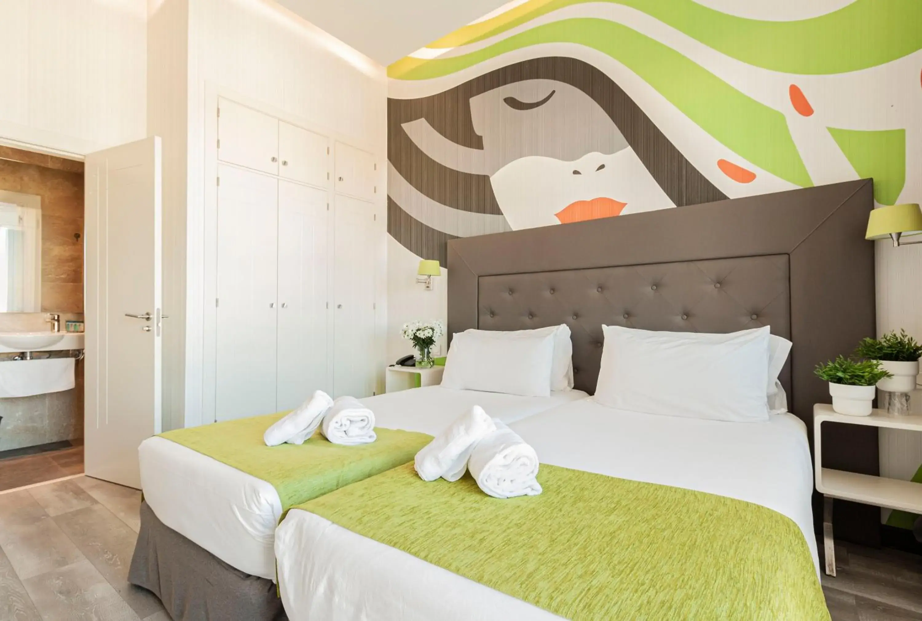 Bed in Oh Nice Revellin Ceuta Bed in Oh Nice Revellin Ceuta