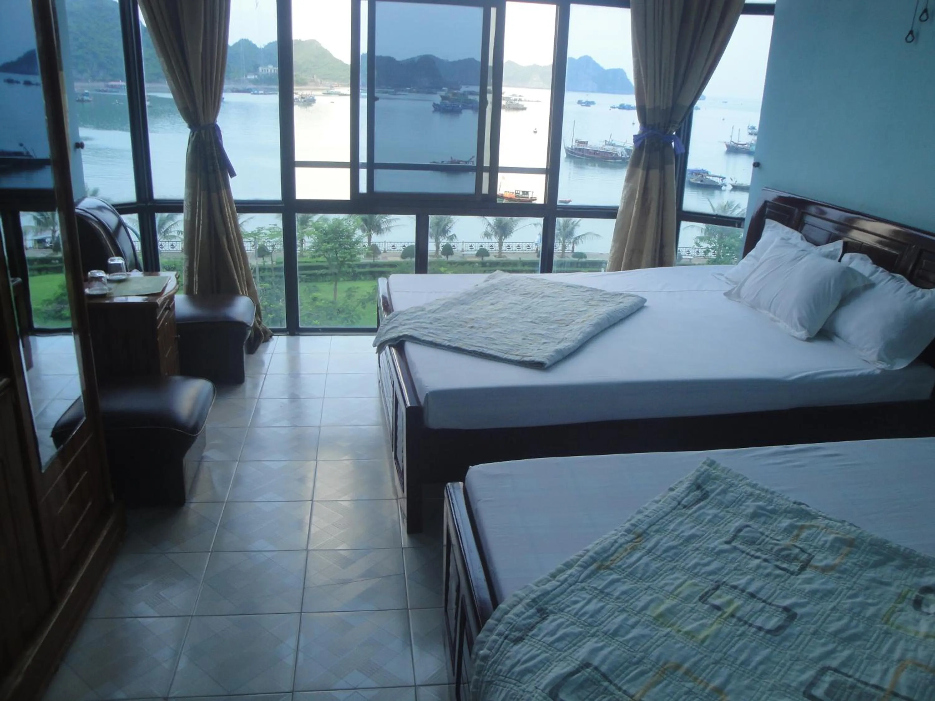 Mountain view, Bed in Phuong Mai Family Hotel