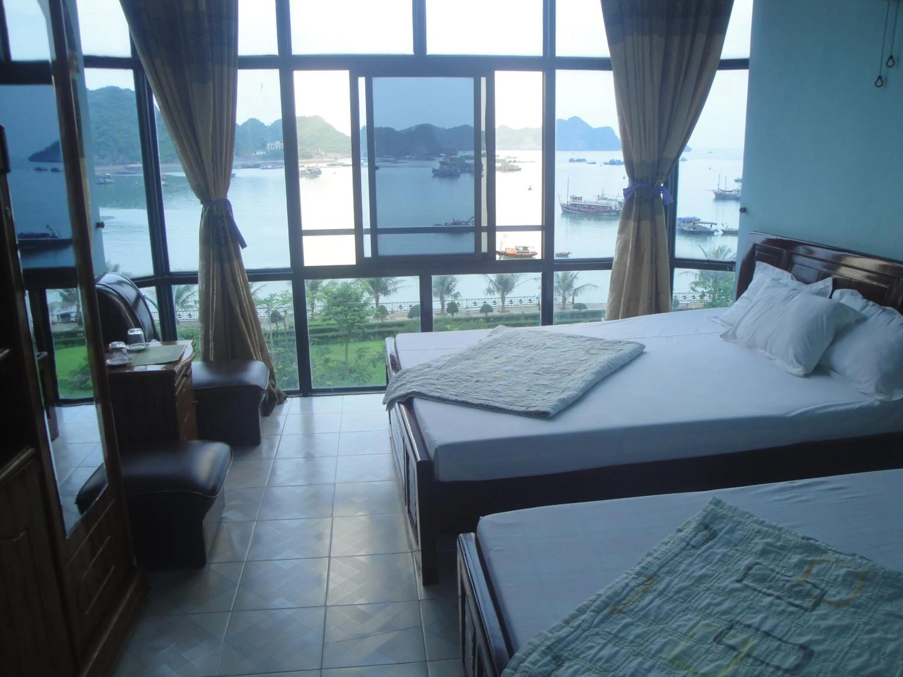 Mountain view, Bed in Phuong Mai Family Hotel