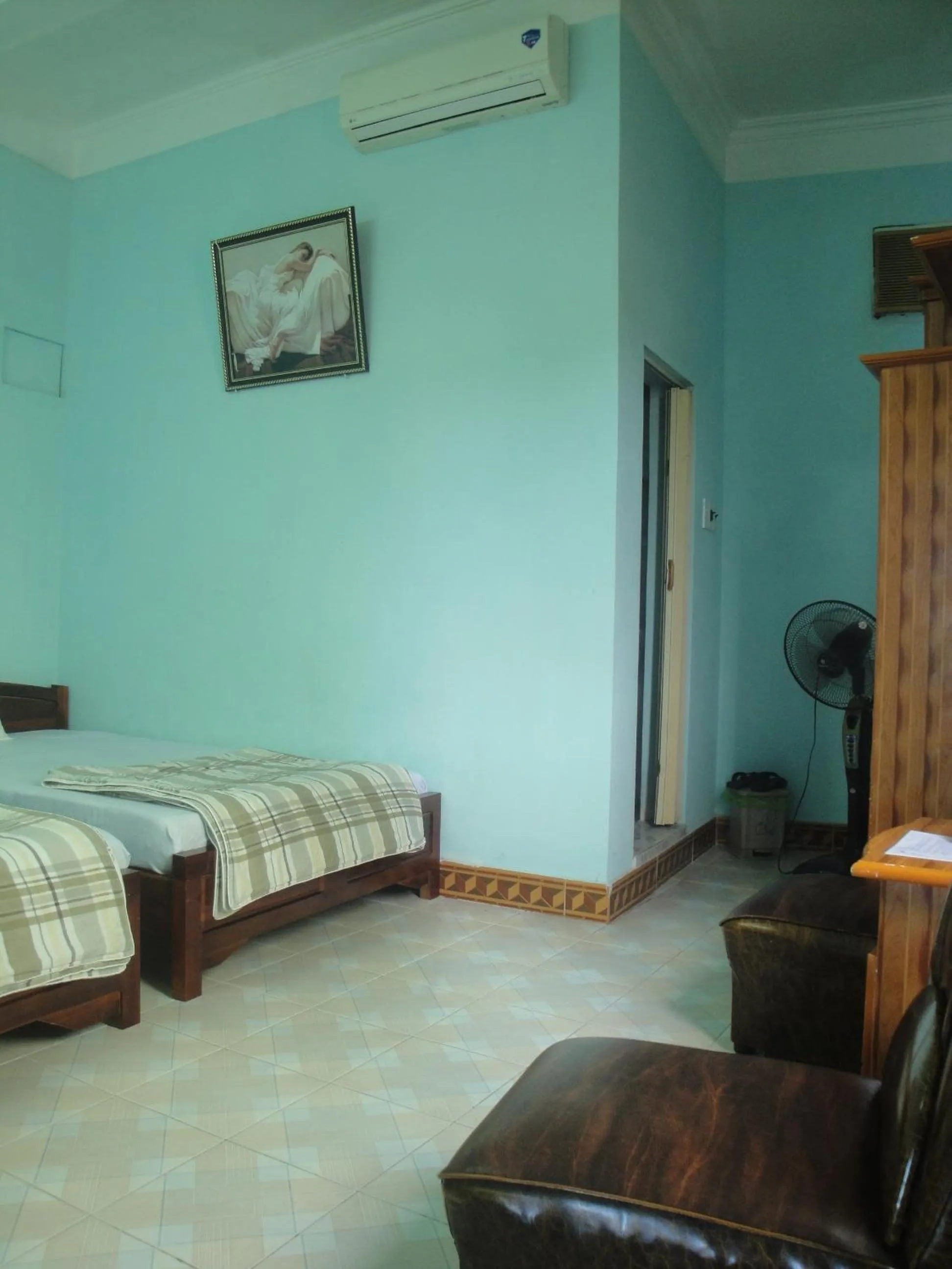 Photo of the whole room, Bed in Phuong Mai Family Hotel