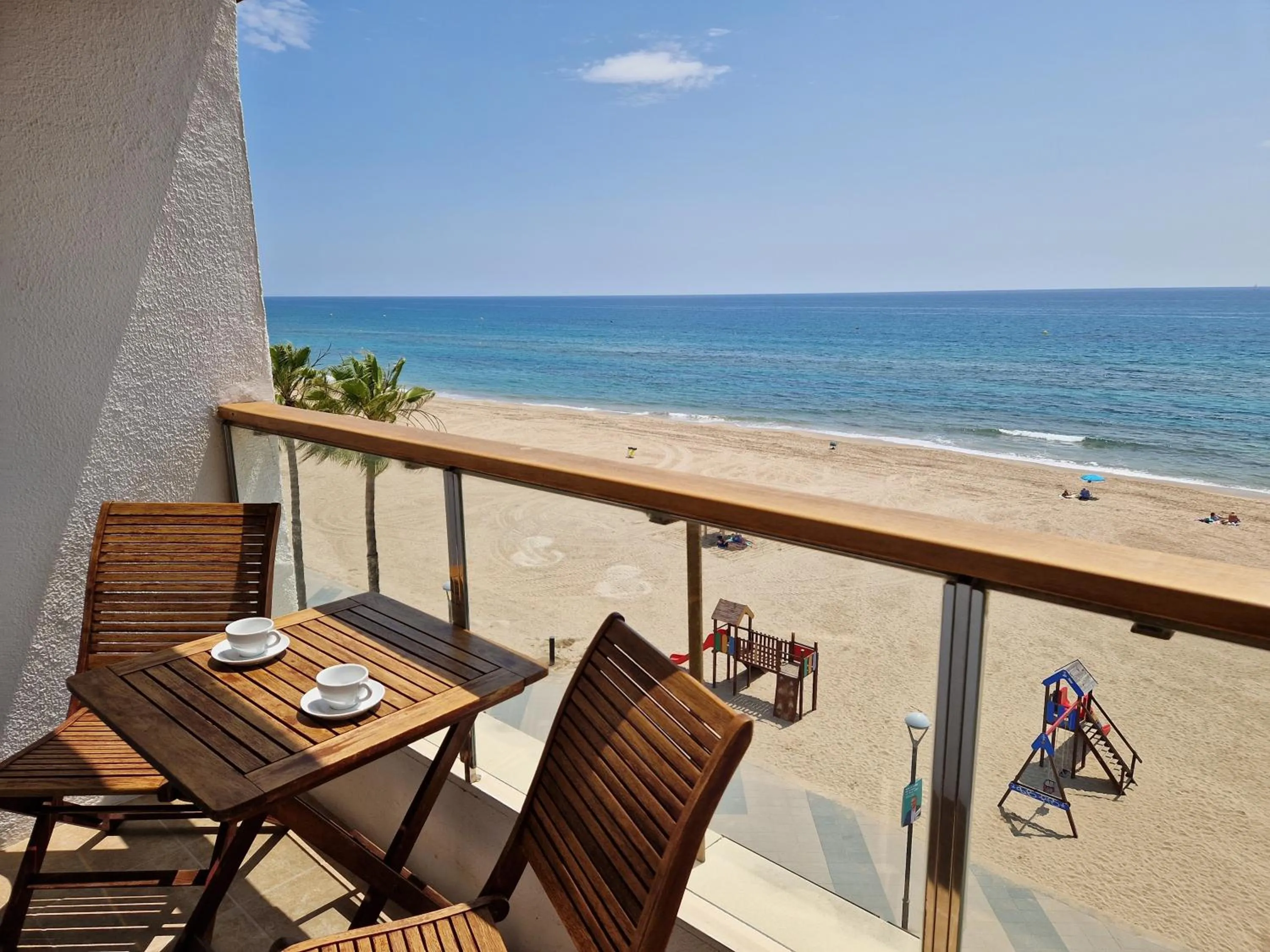 Apartment with Sea View in Apartamentos Wundermar