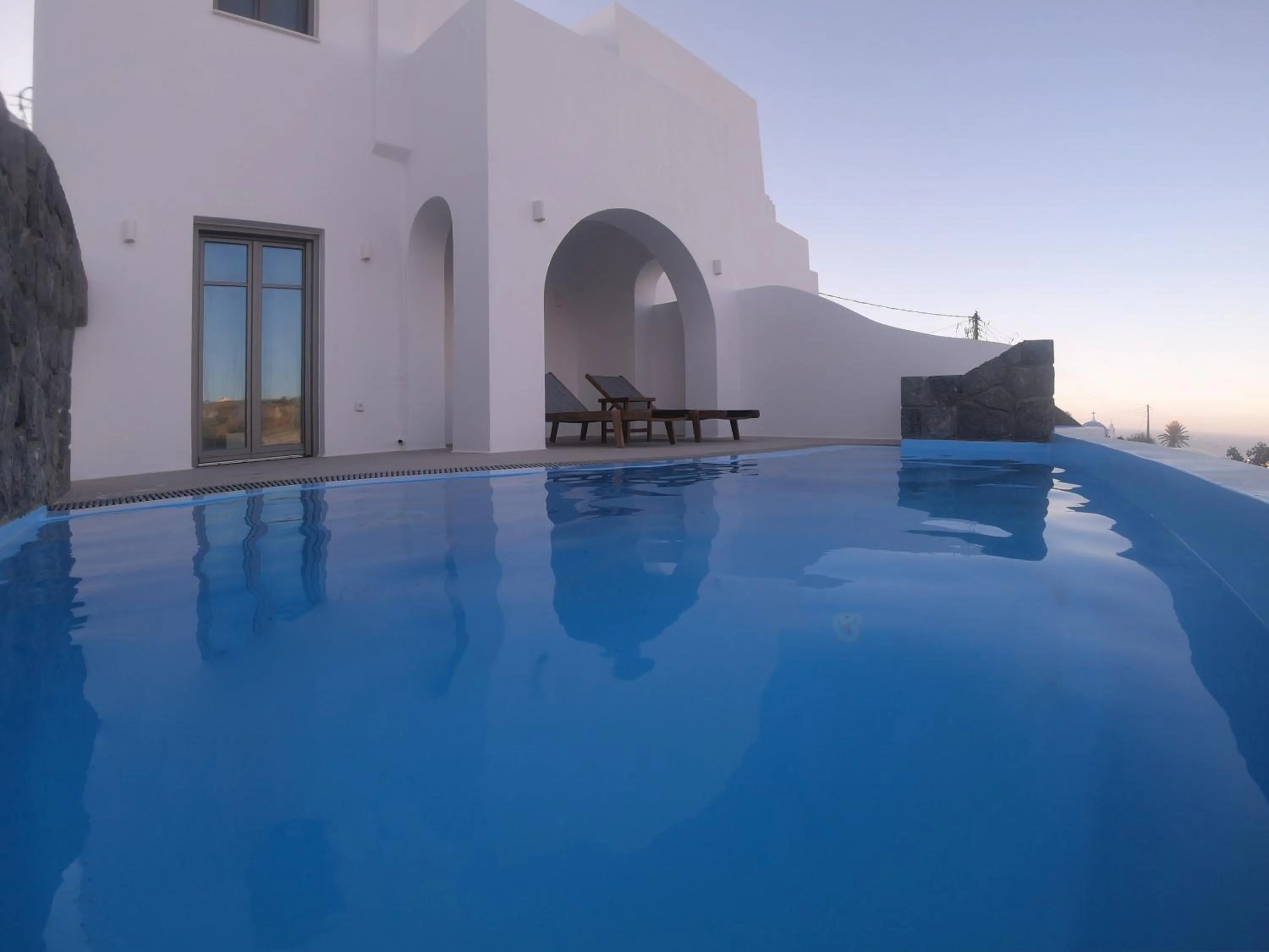 Swimming pool in Amphitrite Suites Santorini