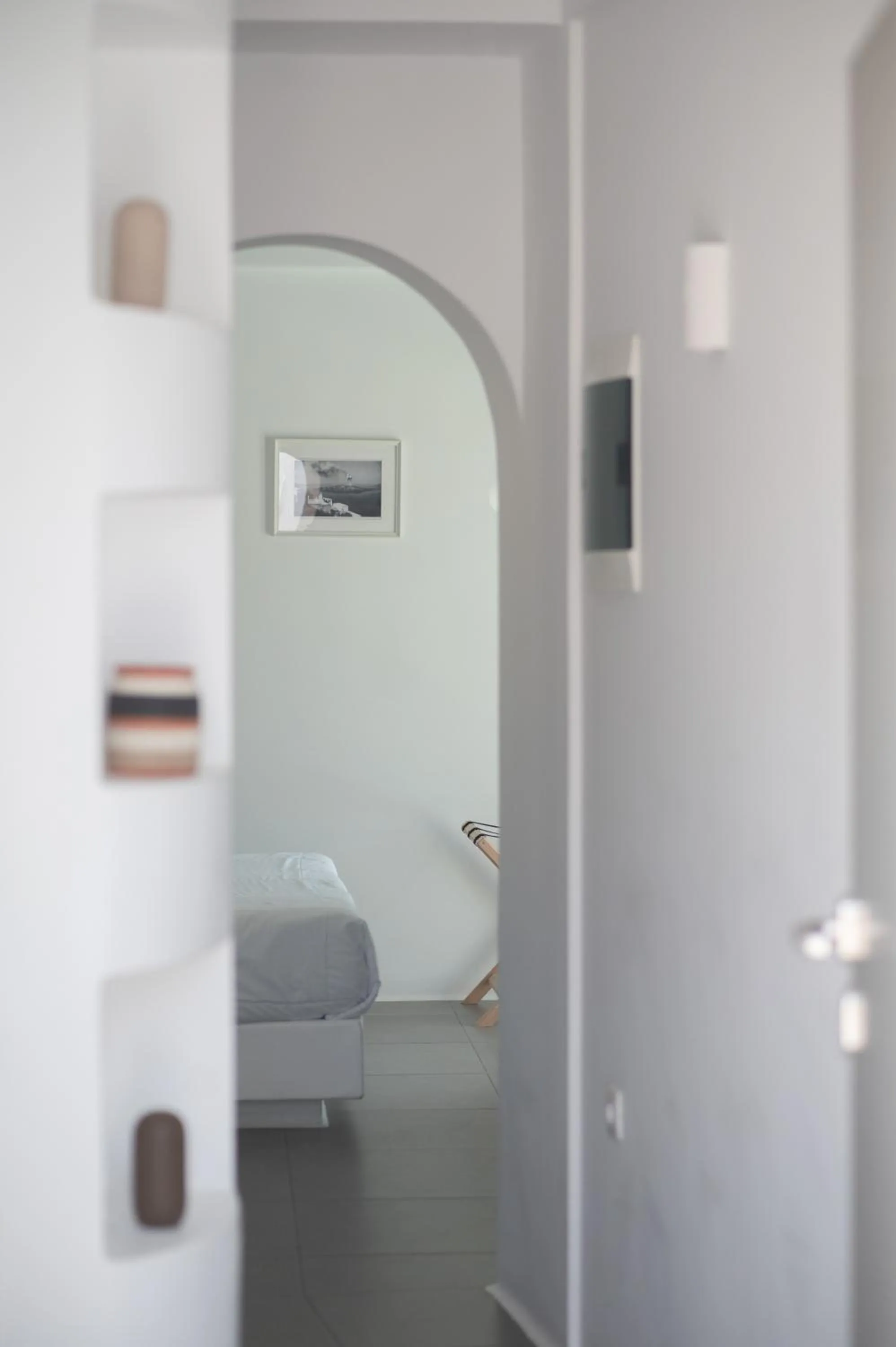 Bedroom, Bed in Amphitrite Suites Santorini