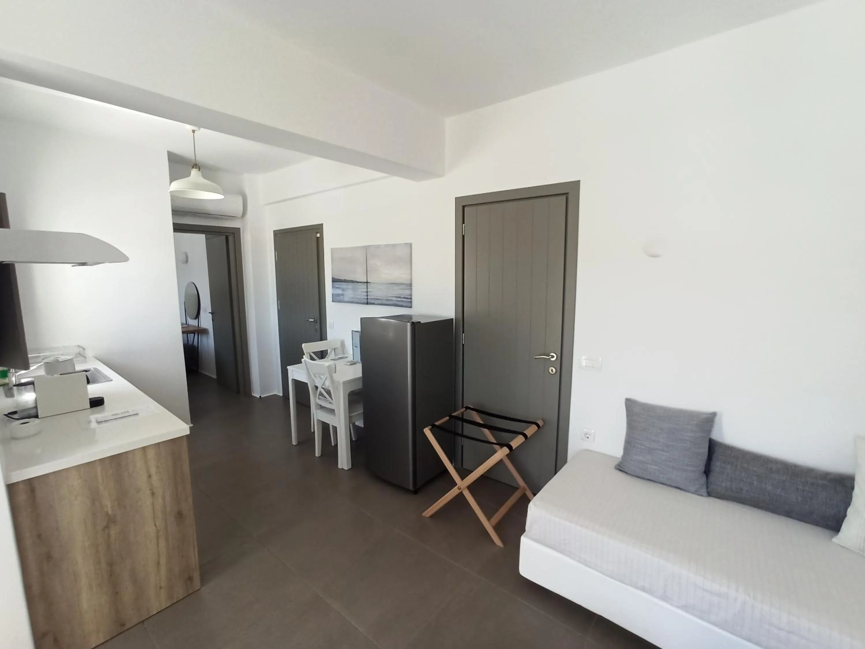 Living room in Amphitrite Suites Santorini