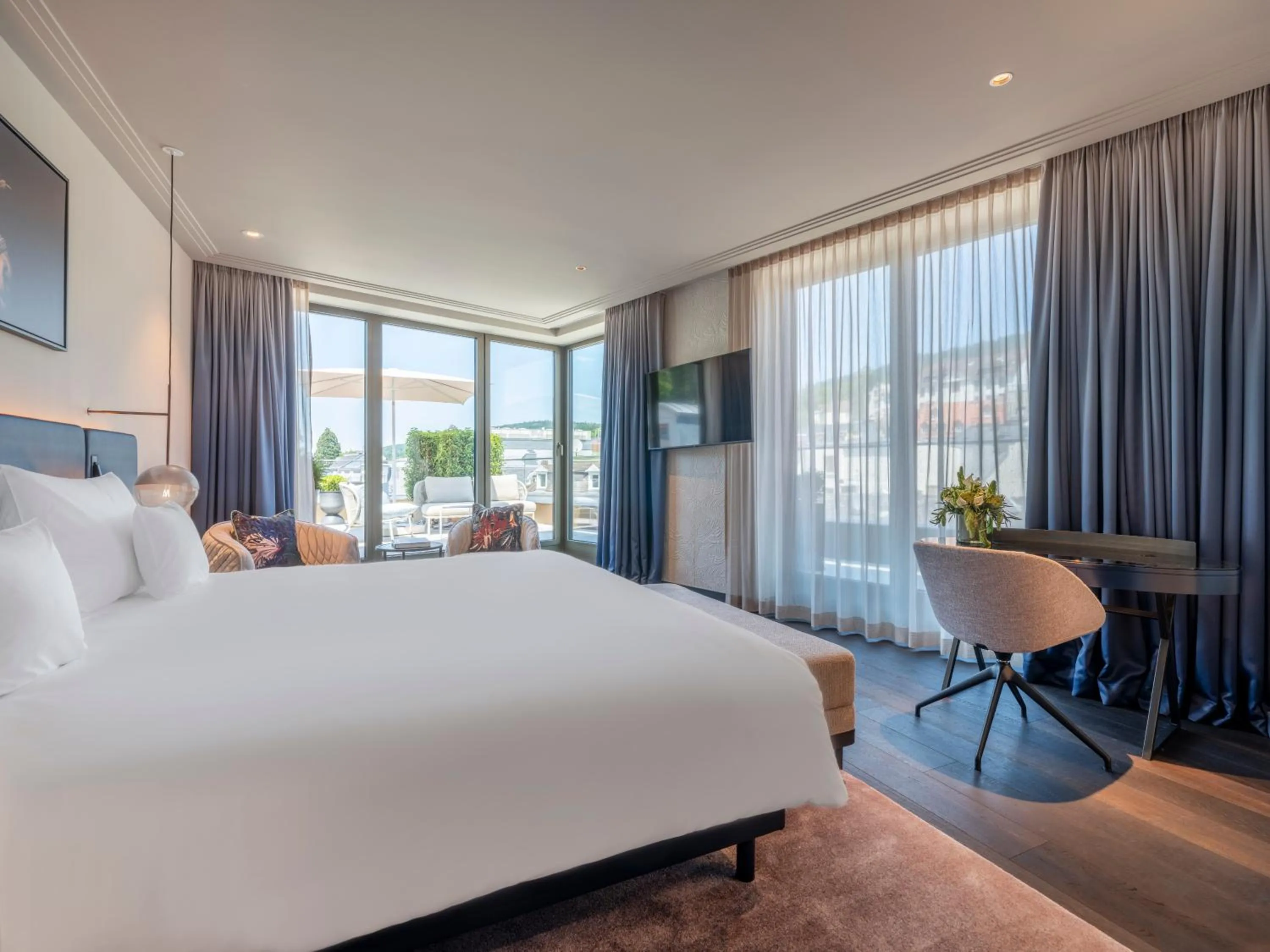 Balcony/Terrace, Bed in Steigenberger Icon Europäischer Hof Baden Baden