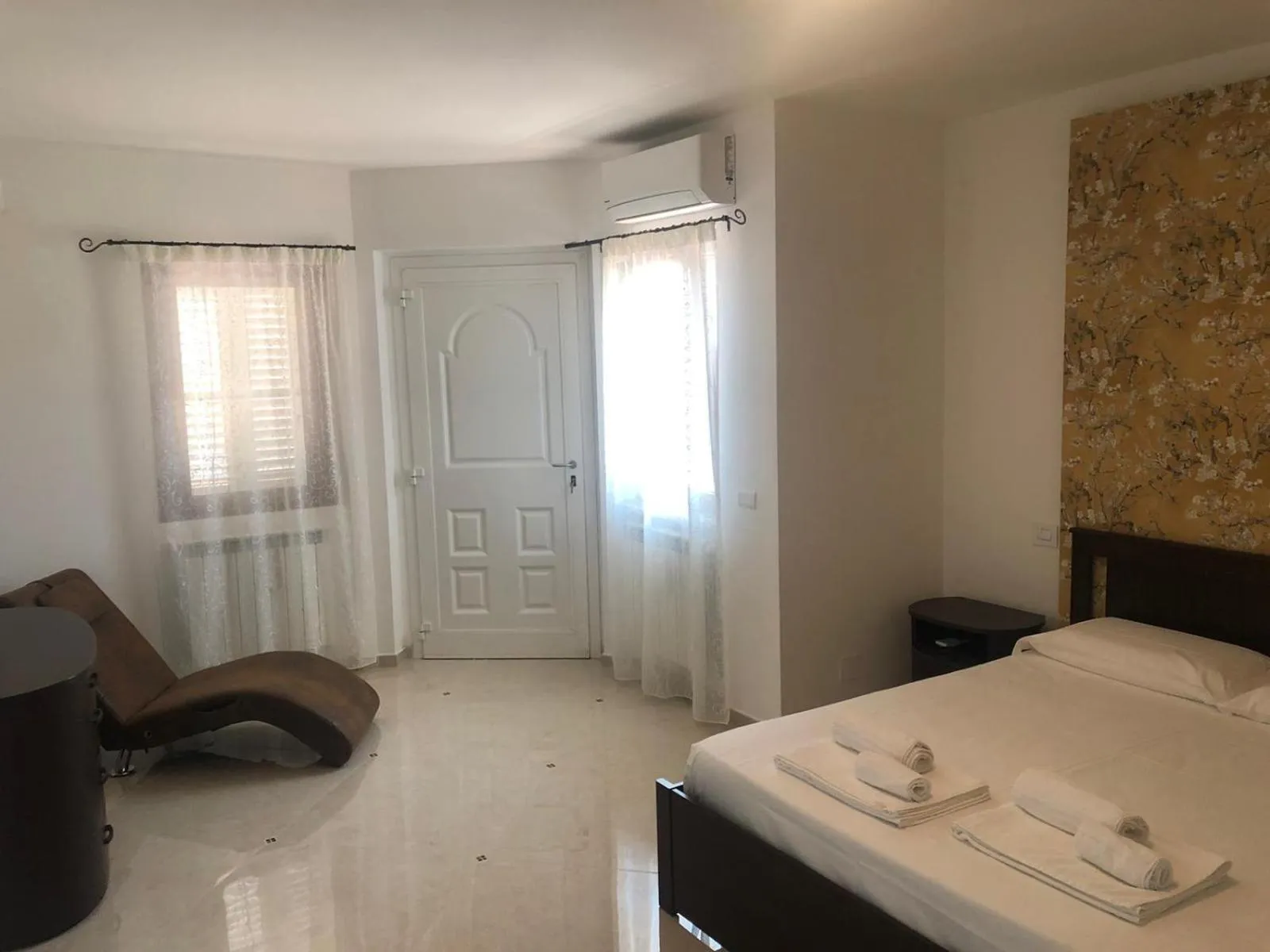 Bed in Villa Carmen Resort