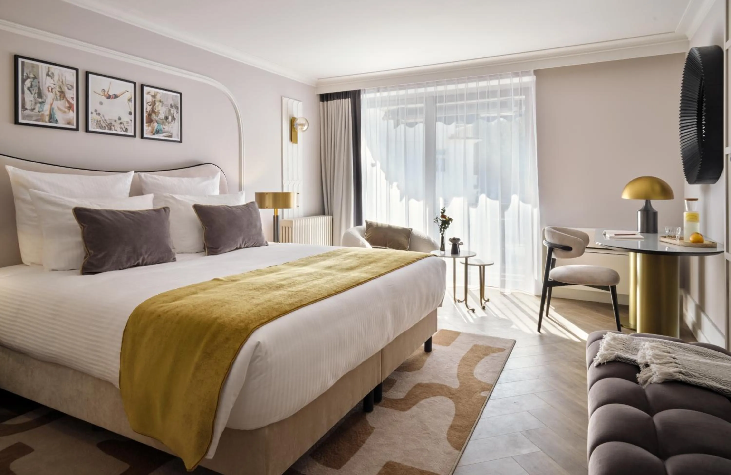 Bed in Badischer Hof Baden-Baden - Leonardo Limited Edition