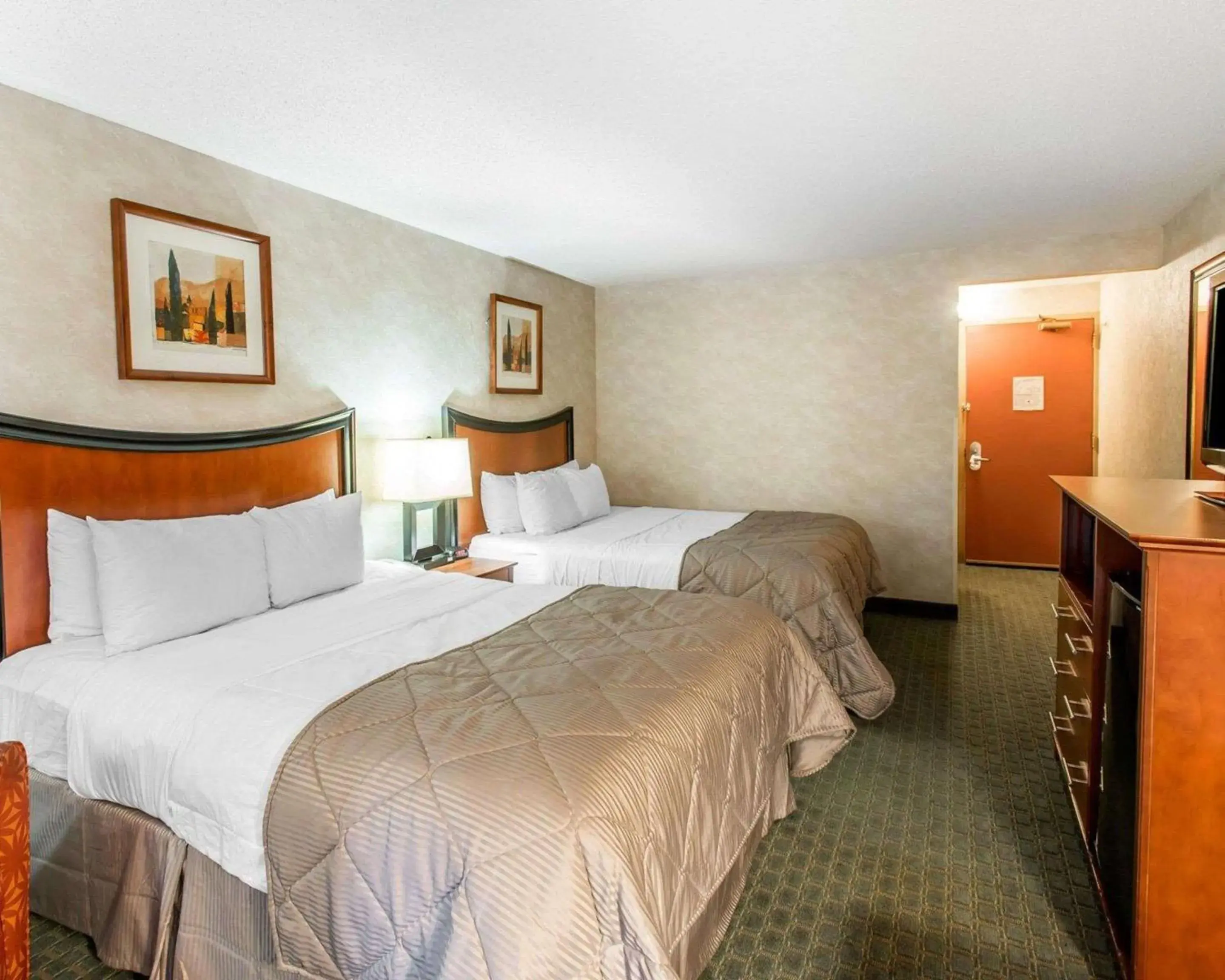 Bedroom, Bed in Quality Inn and Conference Center Greeley Downtown Bedroom, Bed in Quality Inn and Conference Center Greeley Downtown