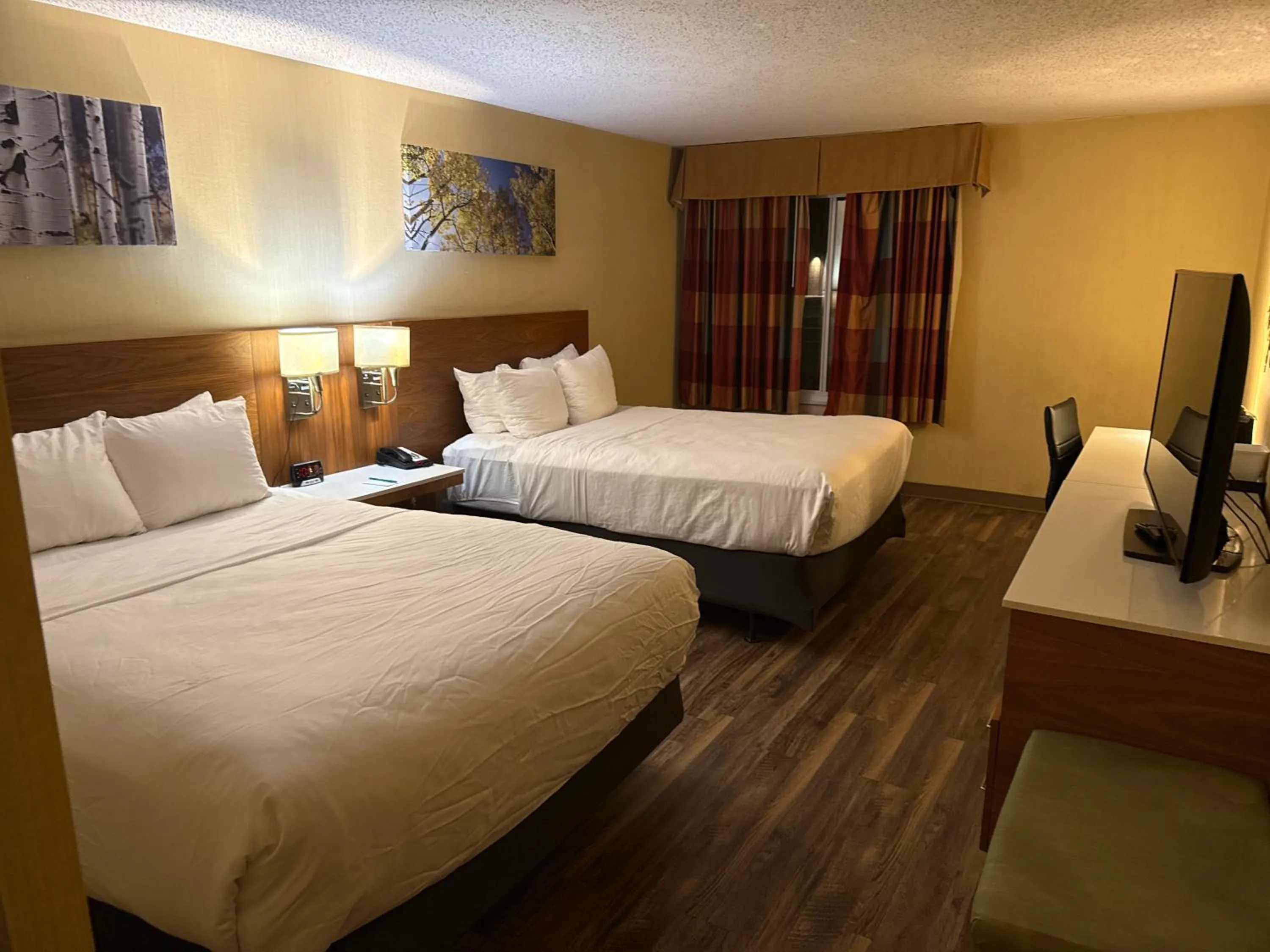 Photo of the whole room, Bed in Quality Inn and Conference Center Greeley Downtown