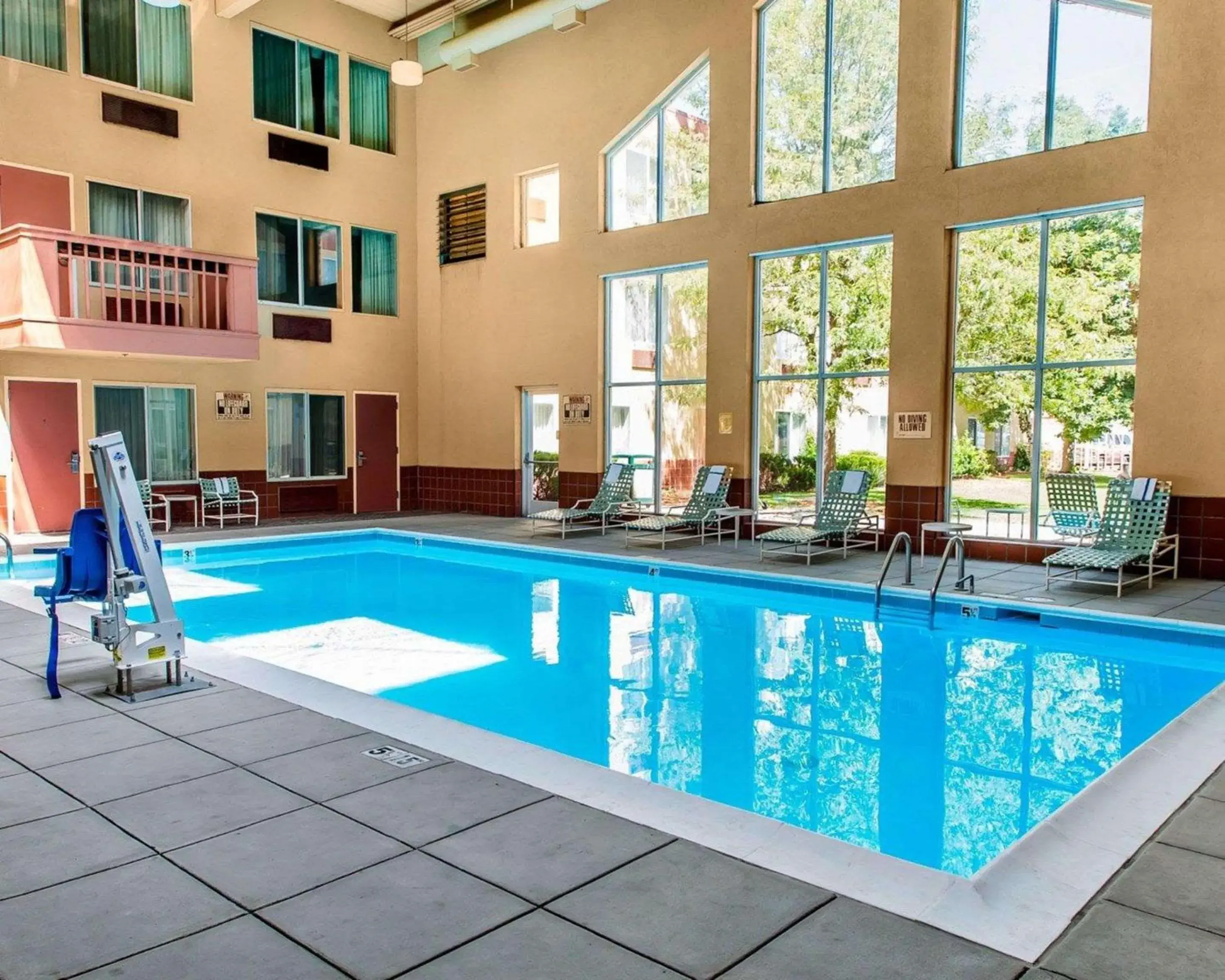Swimming pool in Quality Inn and Conference Center Greeley Downtown Swimming pool in Quality Inn and Conference Center Greeley Downtown