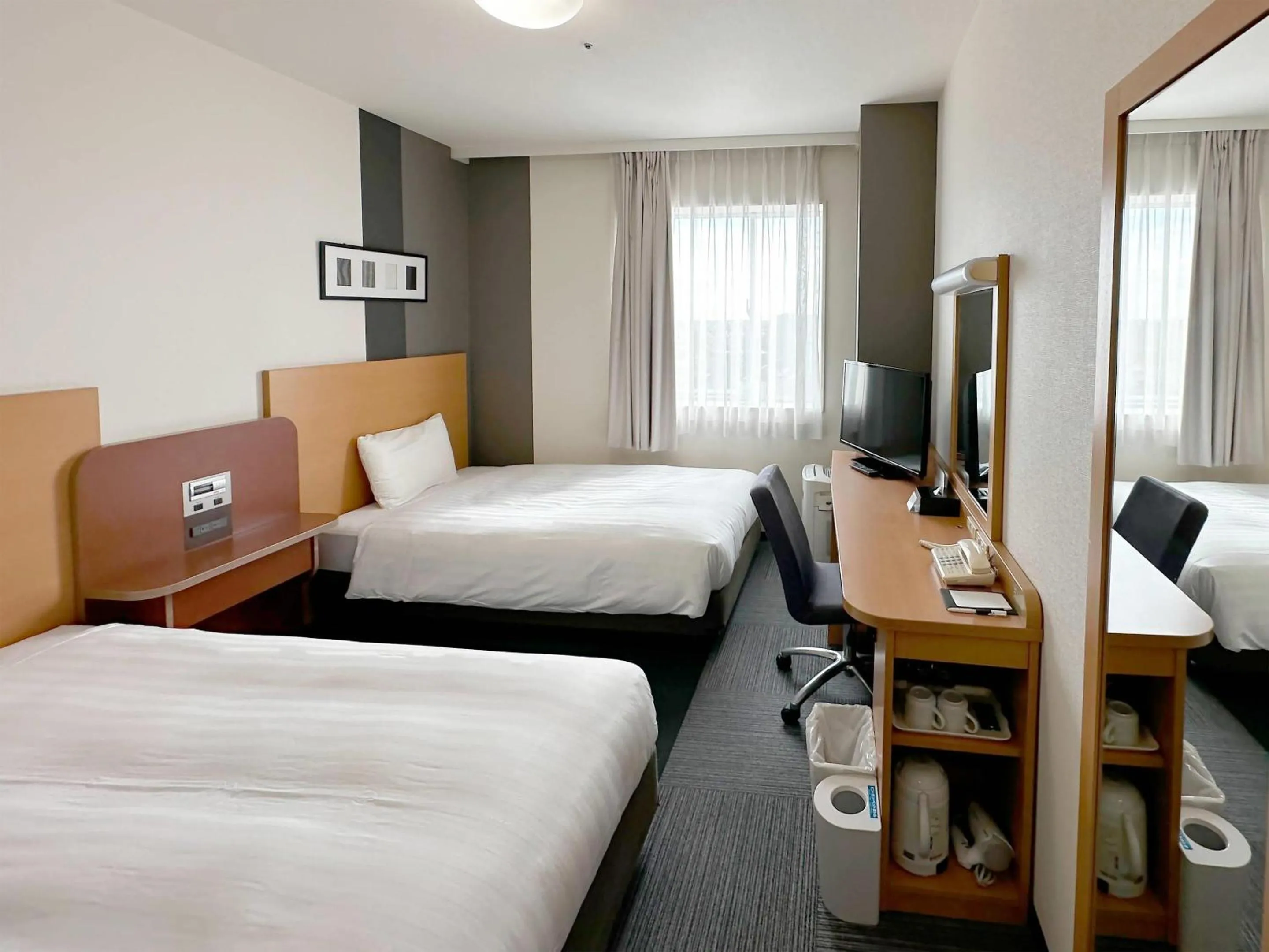 Bedroom, Bed in Comfort Hotel Gifu
