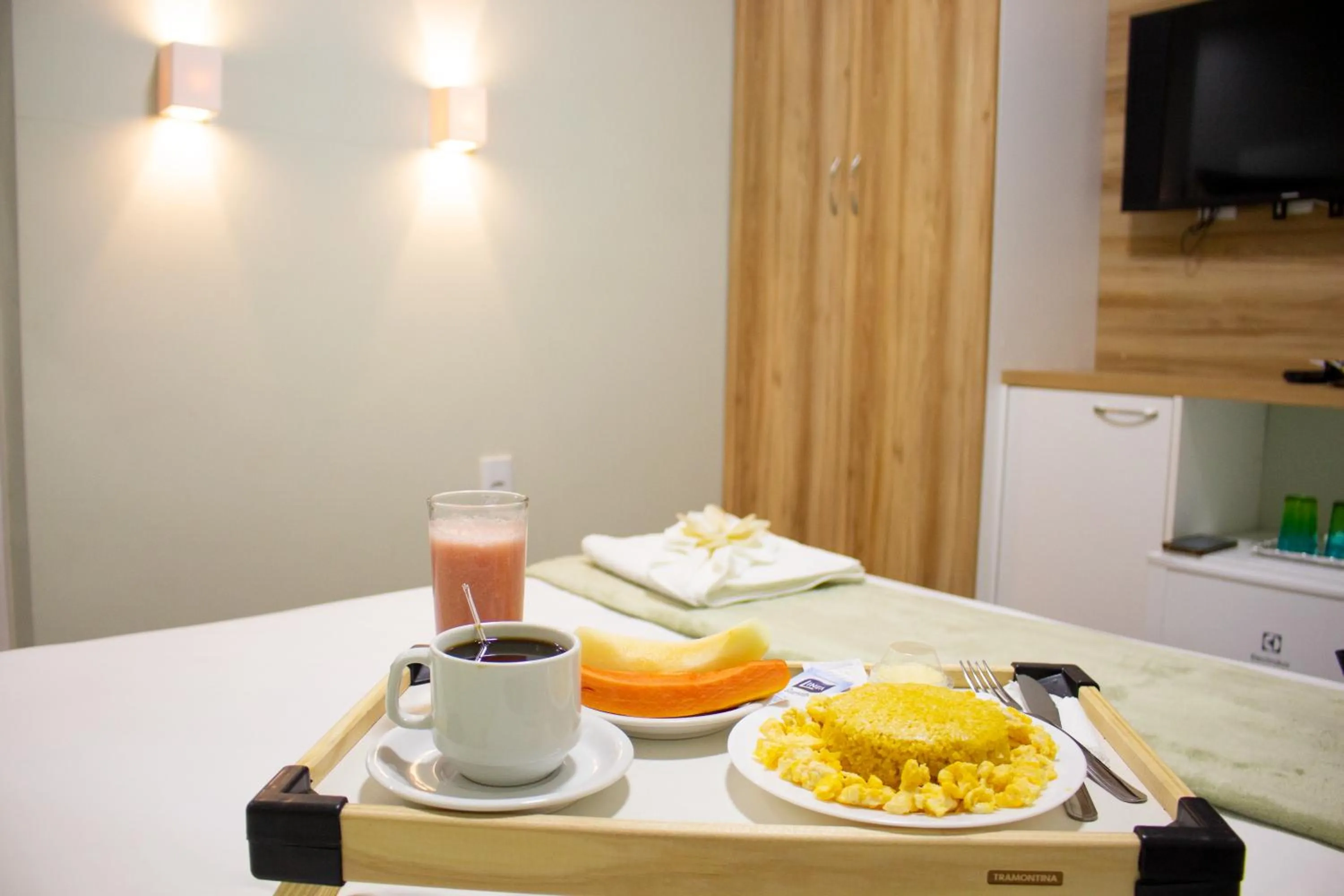 Breakfast, Bed in Pureza Hotel