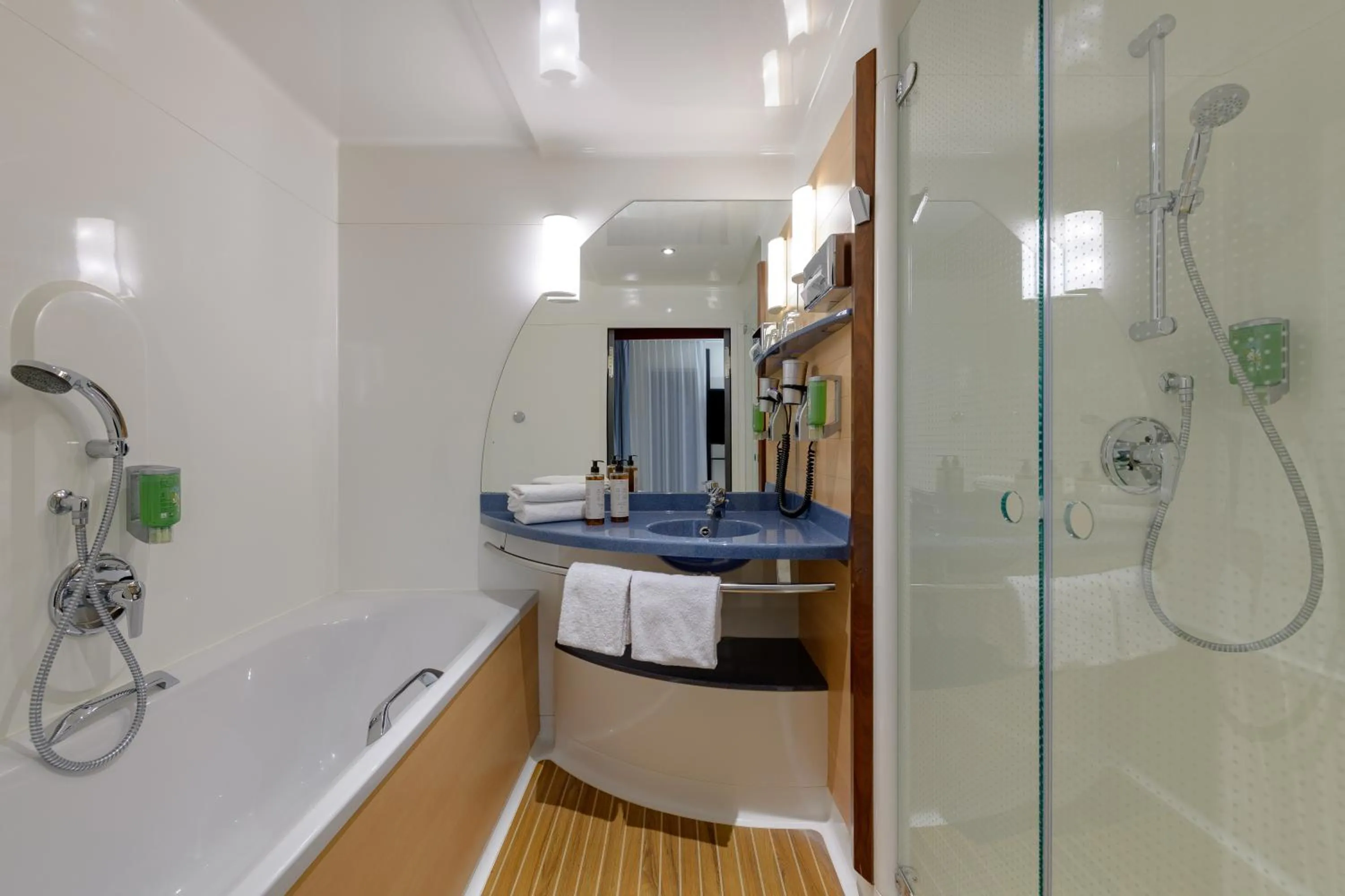 Bathroom in Novotel Suites München Parkstadt Schwabing