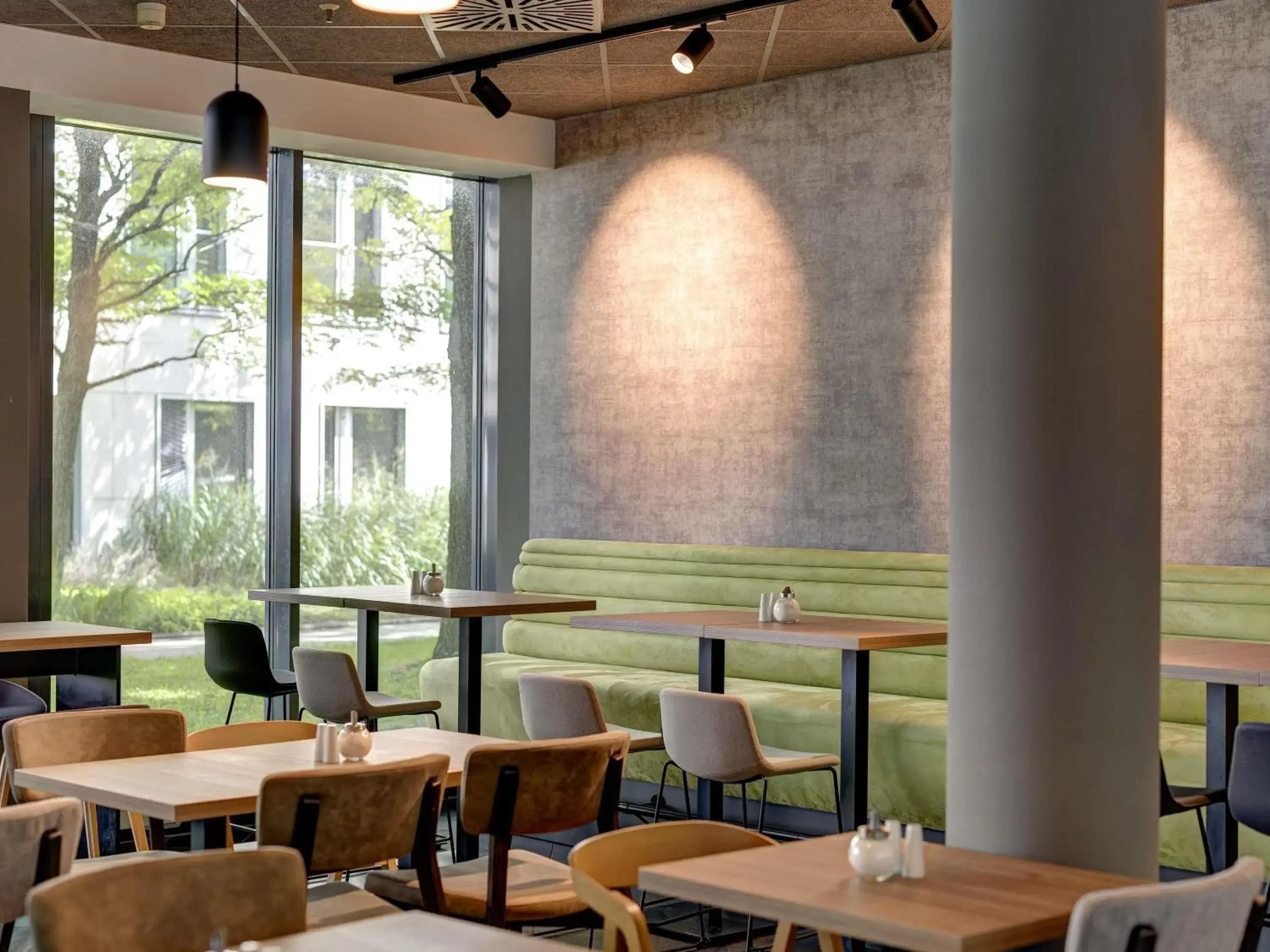 Breakfast in Novotel Suites München Parkstadt Schwabing Breakfast in Novotel Suites München Parkstadt Schwabing