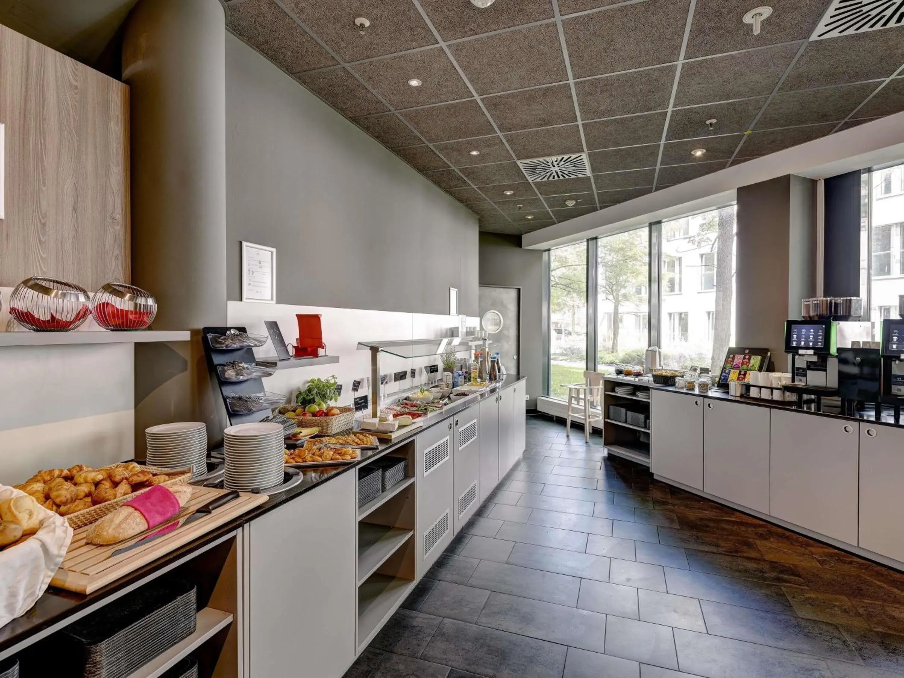 Breakfast in Novotel Suites München Parkstadt Schwabing Breakfast in Novotel Suites München Parkstadt Schwabing