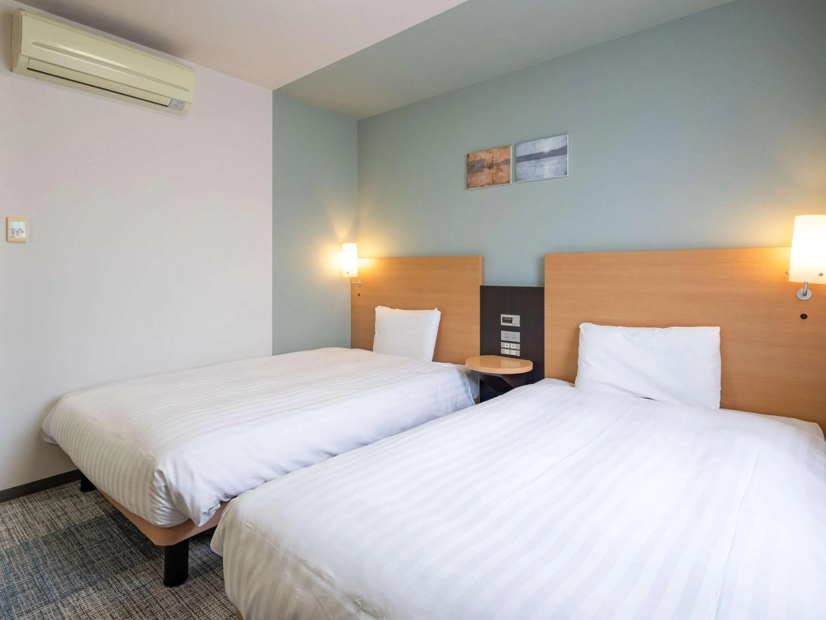 Bedroom, Bed in Comfort Hotel Kure