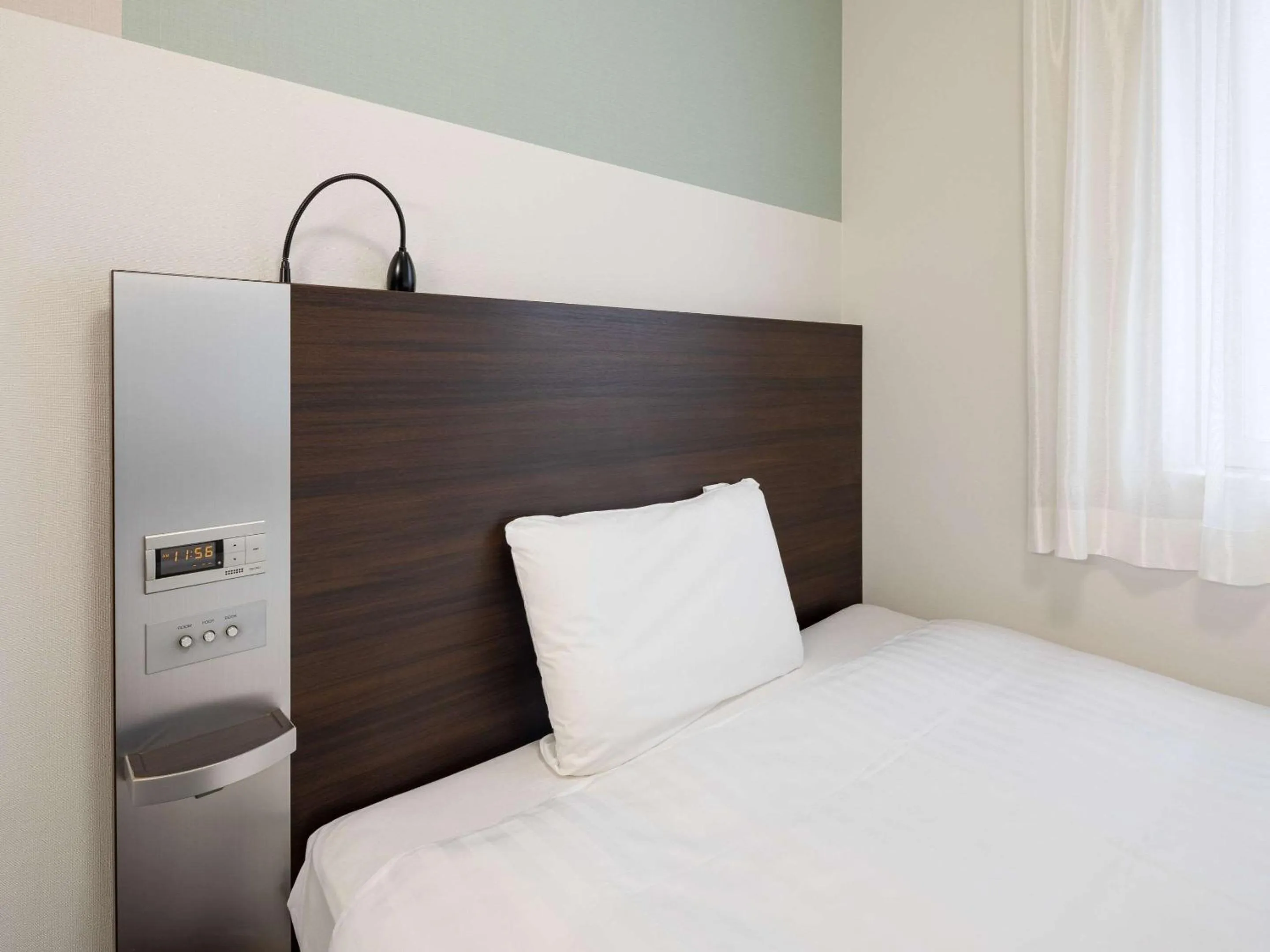 Bedroom, Bed in Comfort Hotel Kure