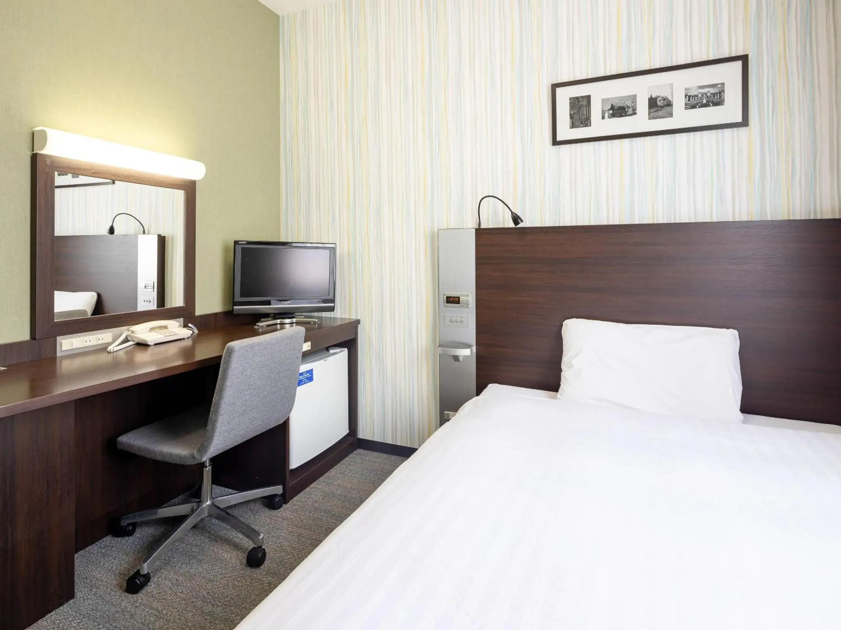 Bedroom, Bed in Comfort Hotel Maebashi Bedroom, Bed in Comfort Hotel Maebashi