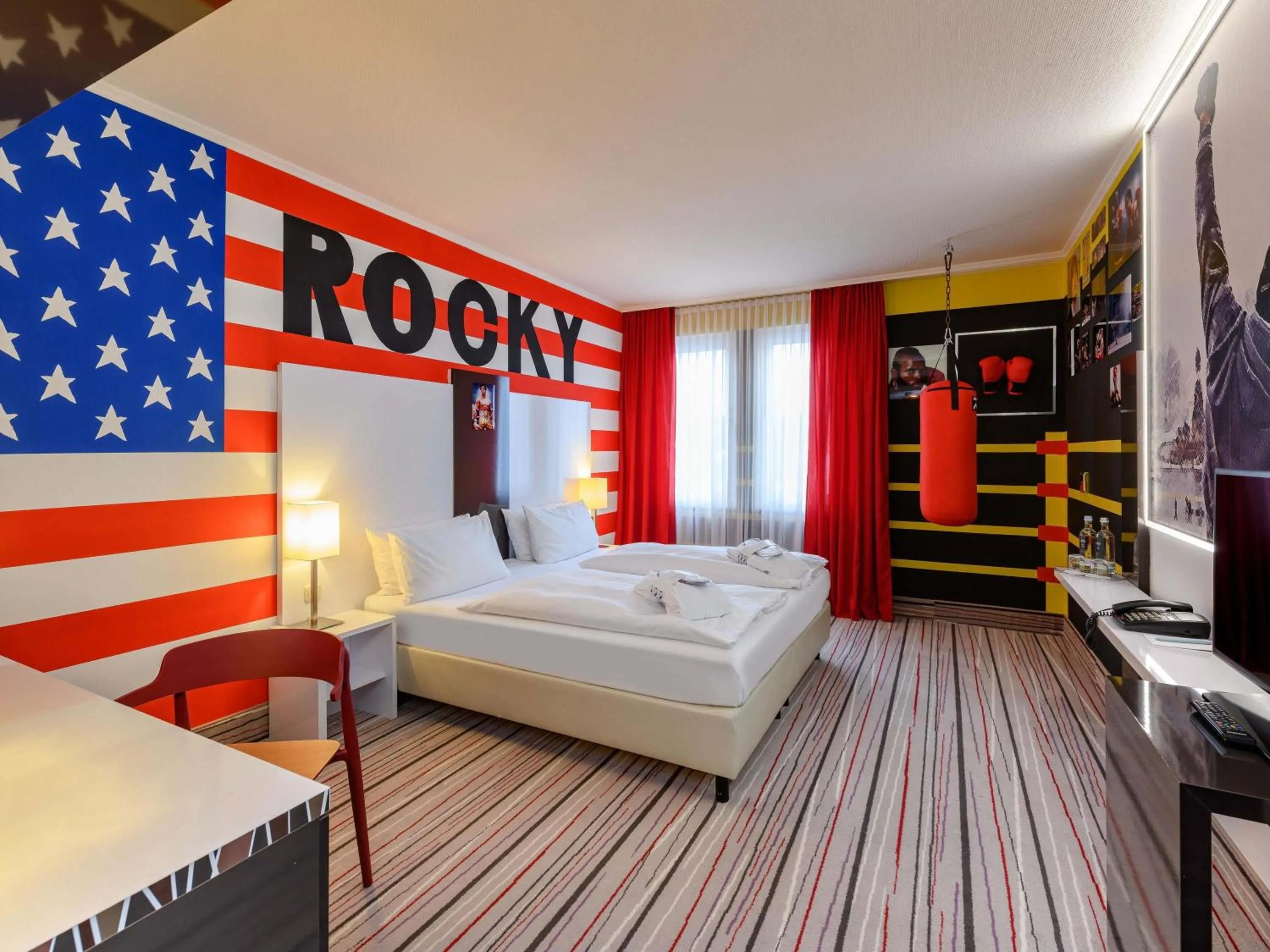 Other, Bed in Mercure Hotel Wiesbaden City