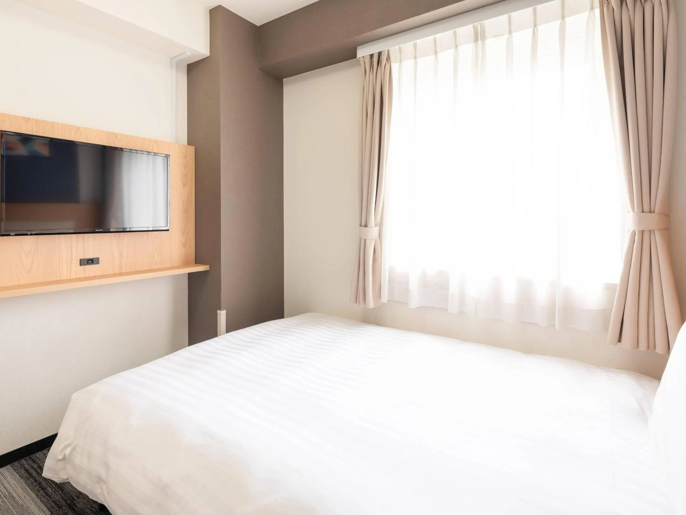 Bedroom, Bed in Comfort Hotel Narita