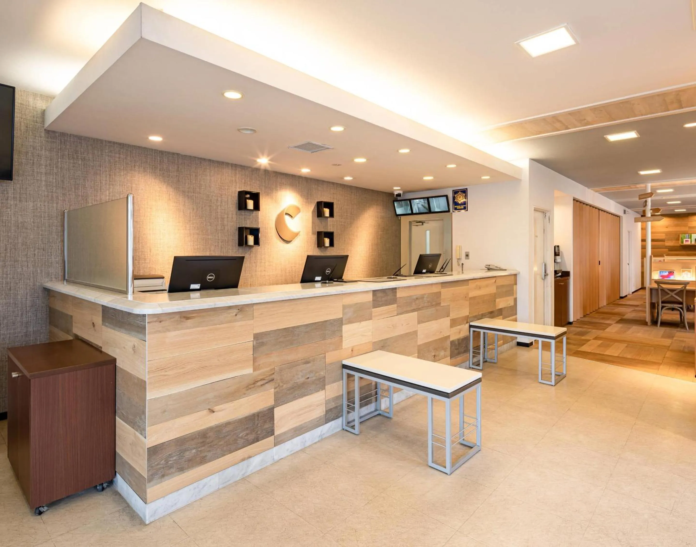 Lobby or reception in Comfort Hotel Saga