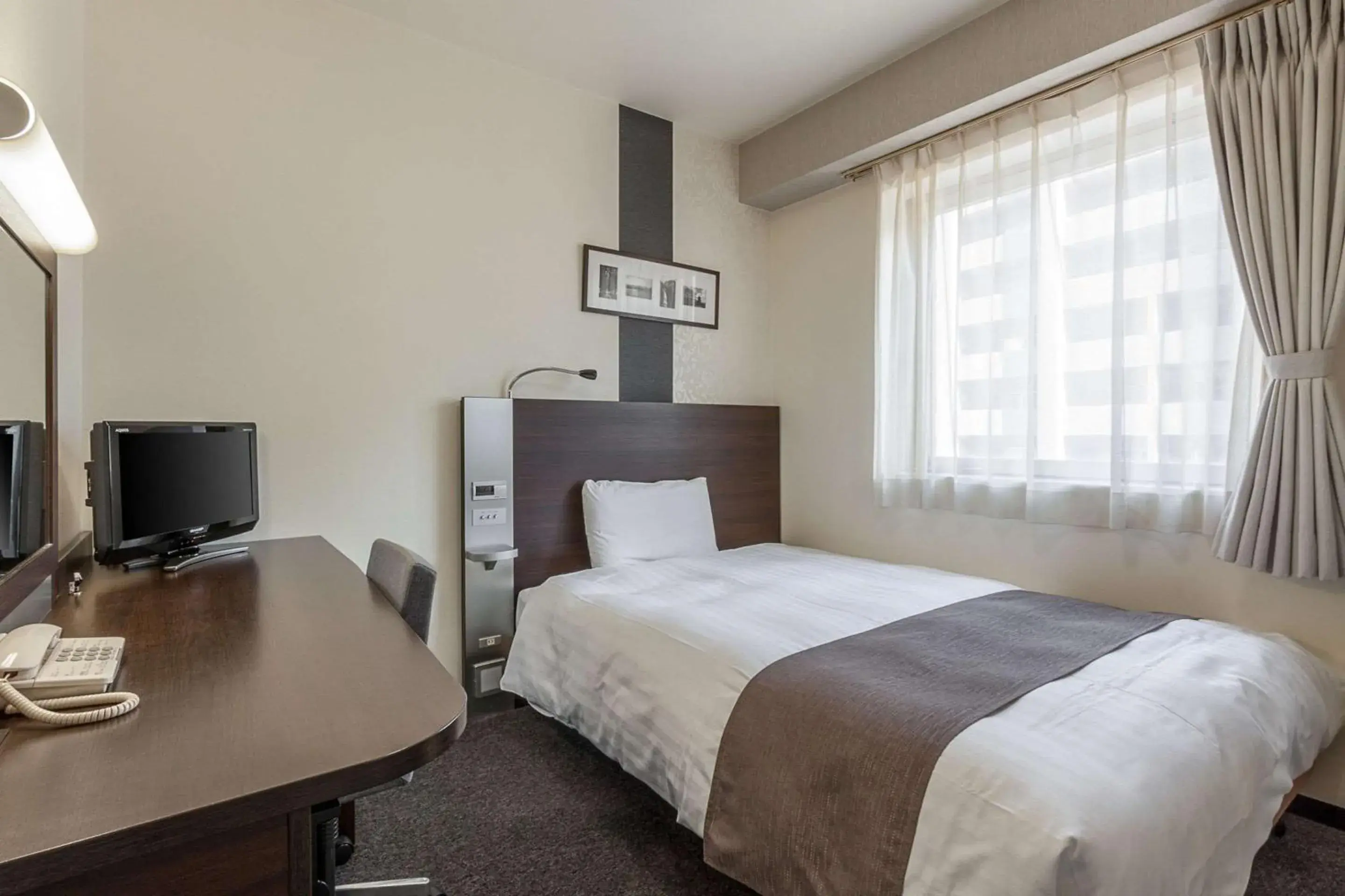 Bedroom, Bed in Comfort Hotel Sendai East Bedroom, Bed in Comfort Hotel Sendai East