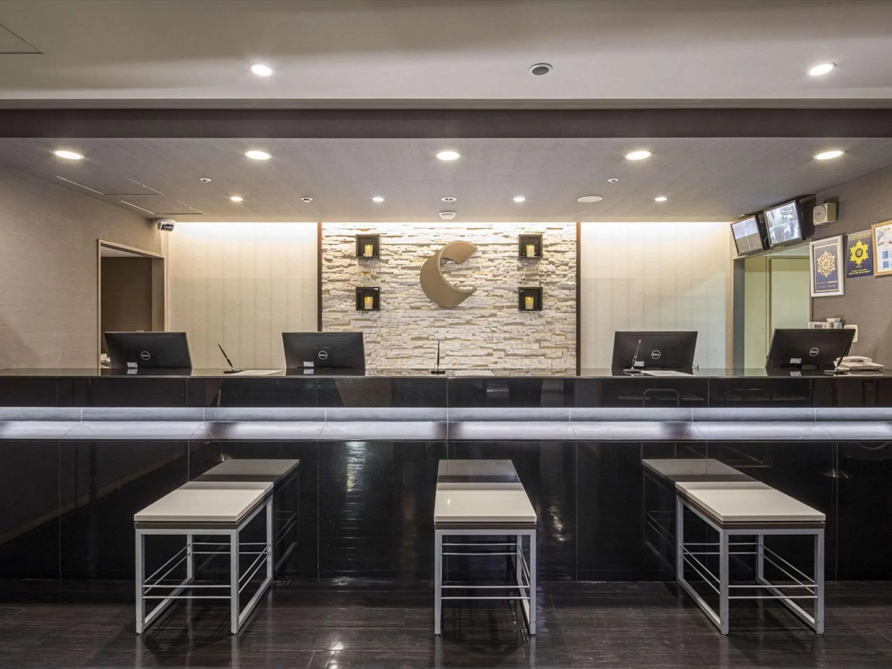 Lobby or reception in Comfort Hotel Tokyo Higashi Nihombashi Lobby or reception in Comfort Hotel Tokyo Higashi Nihombashi