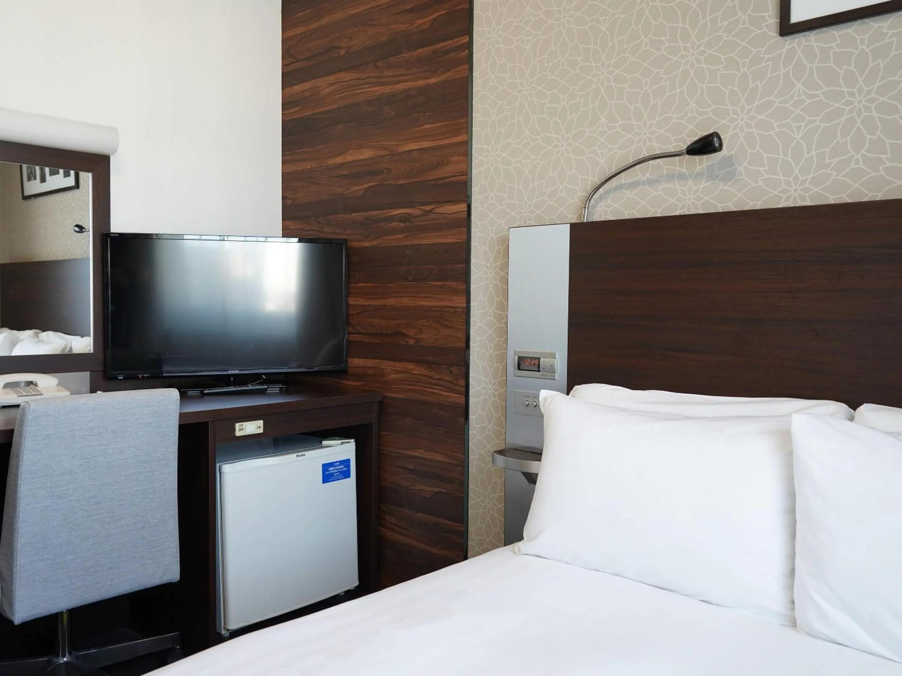 Bedroom, Bed in Comfort Hotel Tokyo Higashi Nihombashi