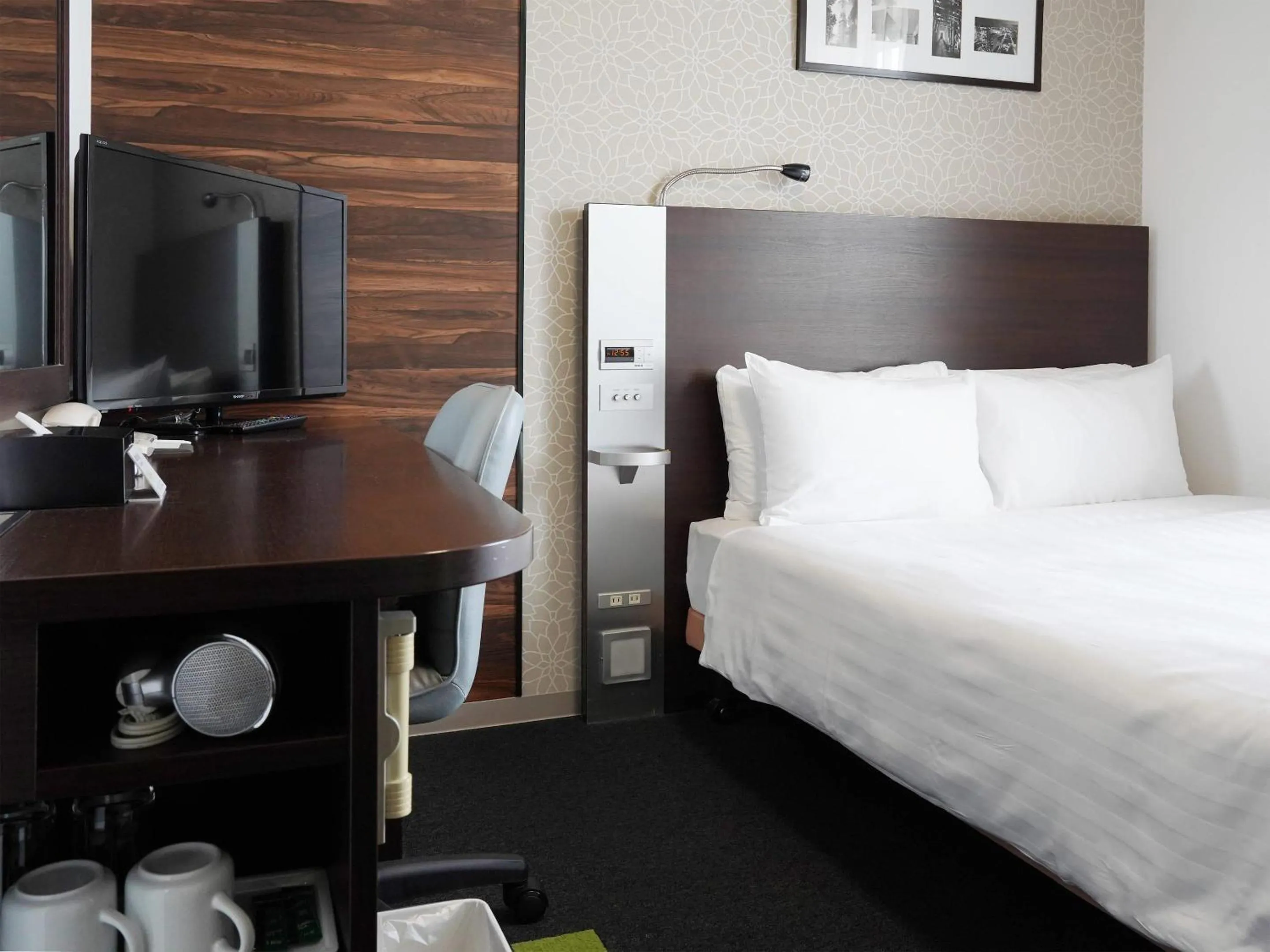 Bedroom, Bed in Comfort Hotel Tokyo Higashi Nihombashi