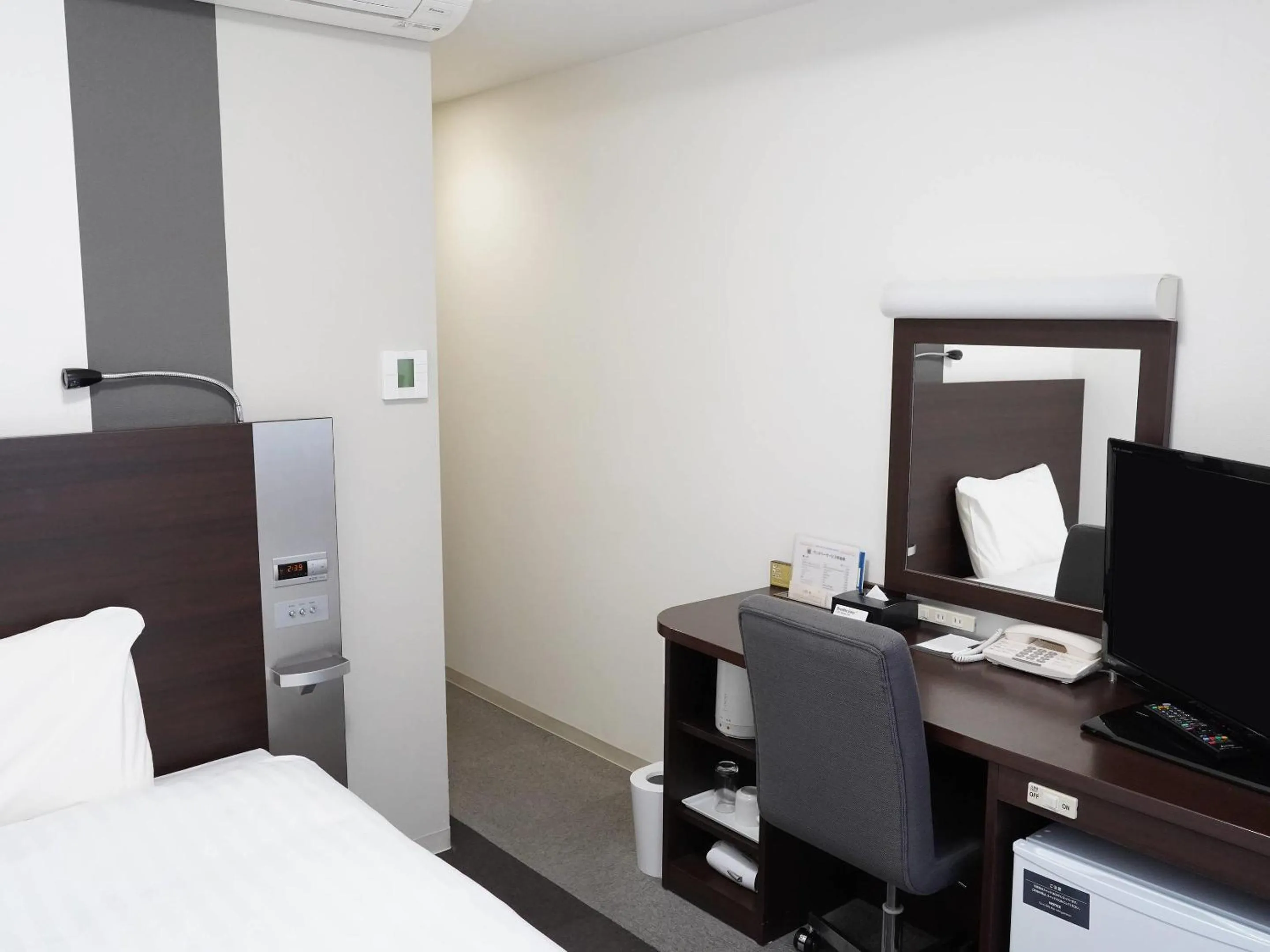 Bedroom, Bed in Comfort Hotel Tokyo Kanda