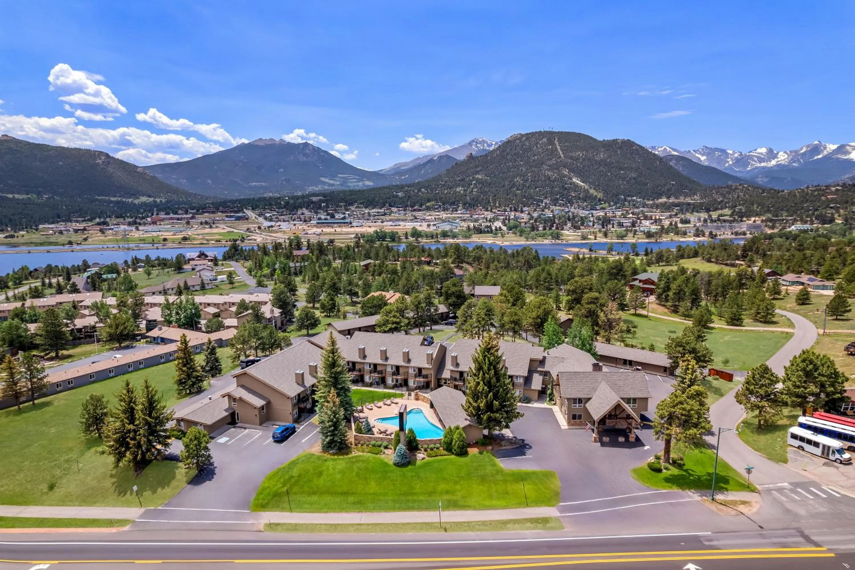 Property building in Quality Inn near Rocky Mountain National Park