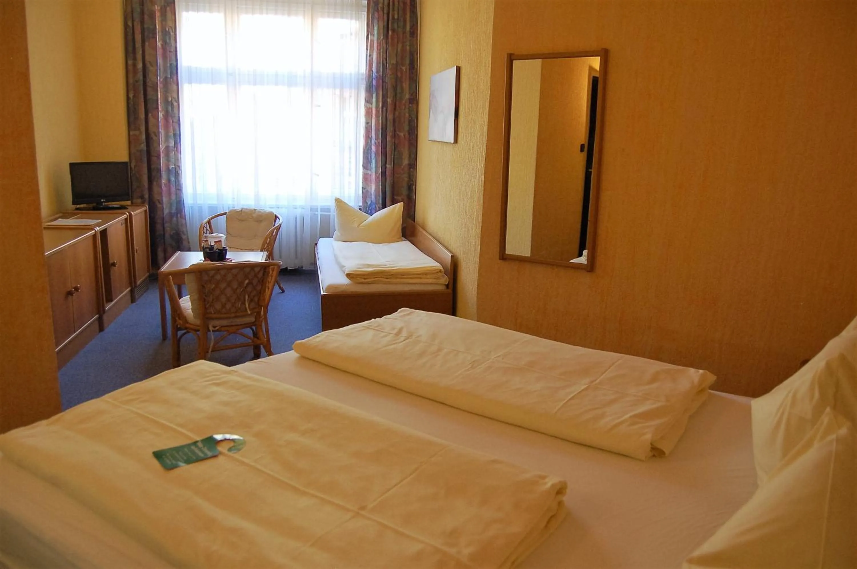 TV and multimedia, Bed in Hotel Graf Pückler