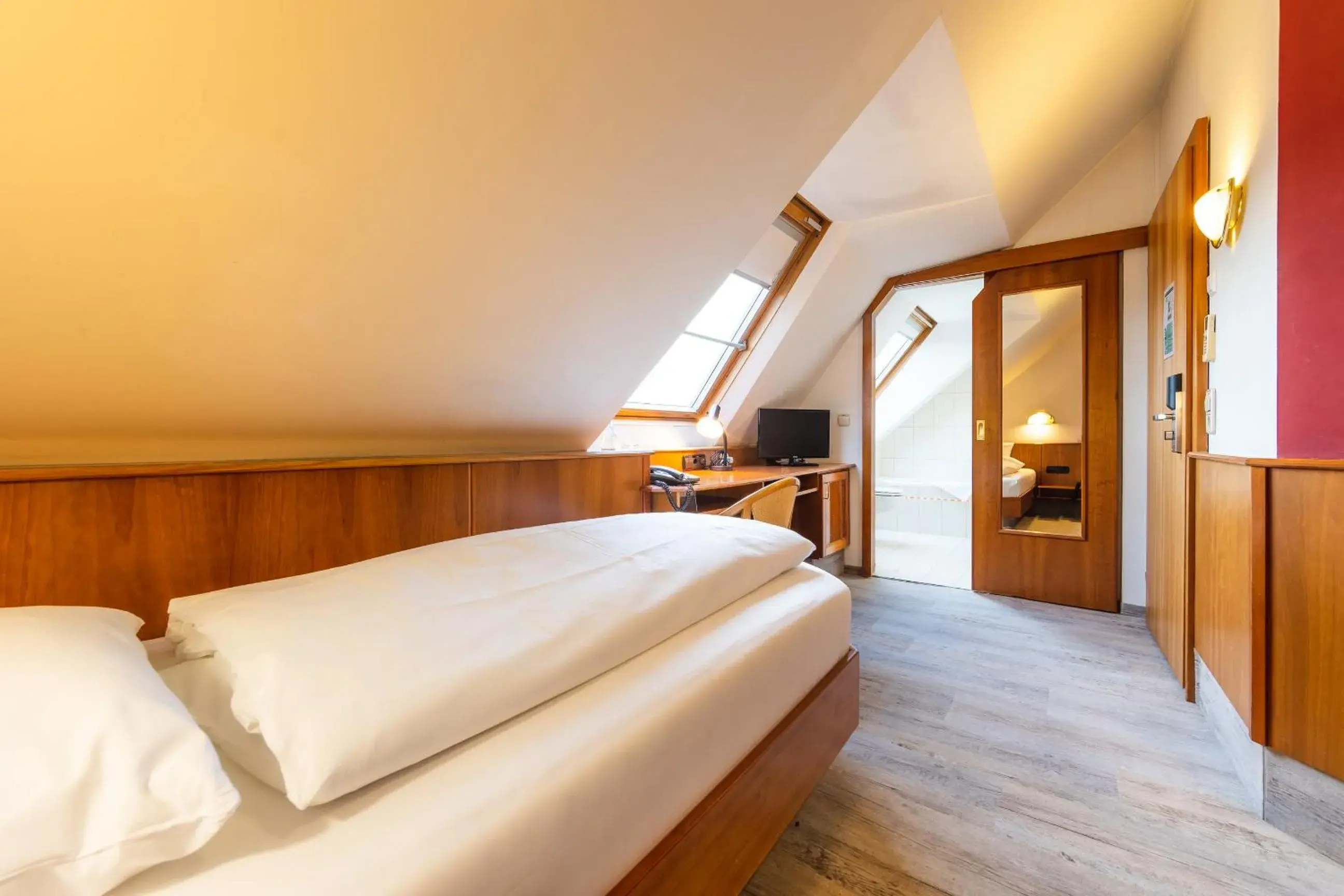 Superior Single Room - single occupancy in AAAA Hotelwelt KÜBLER Superior Single Room - single occupancy in AAAA Hotelwelt KÜBLER