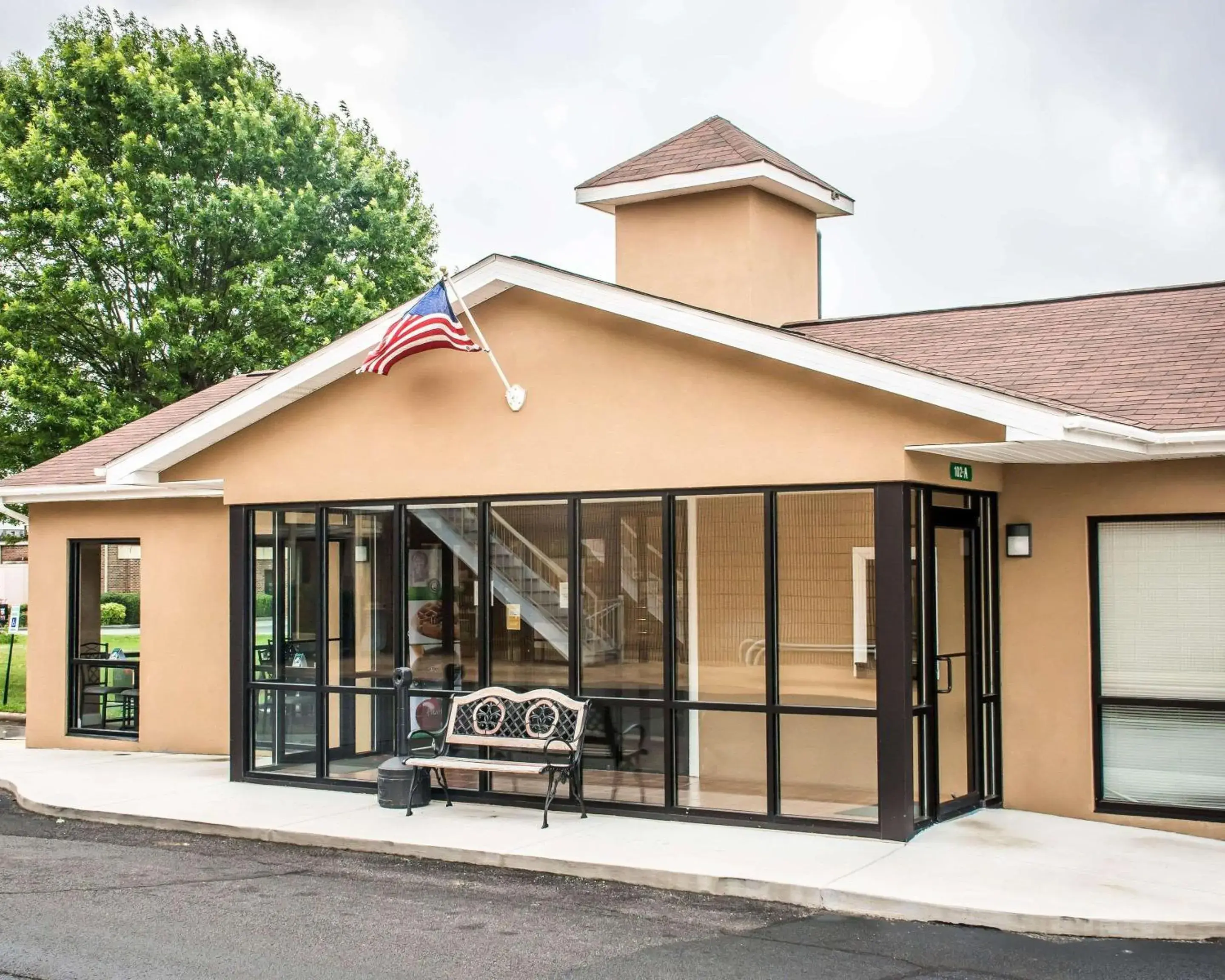 Property Building in Quality Inn Madison