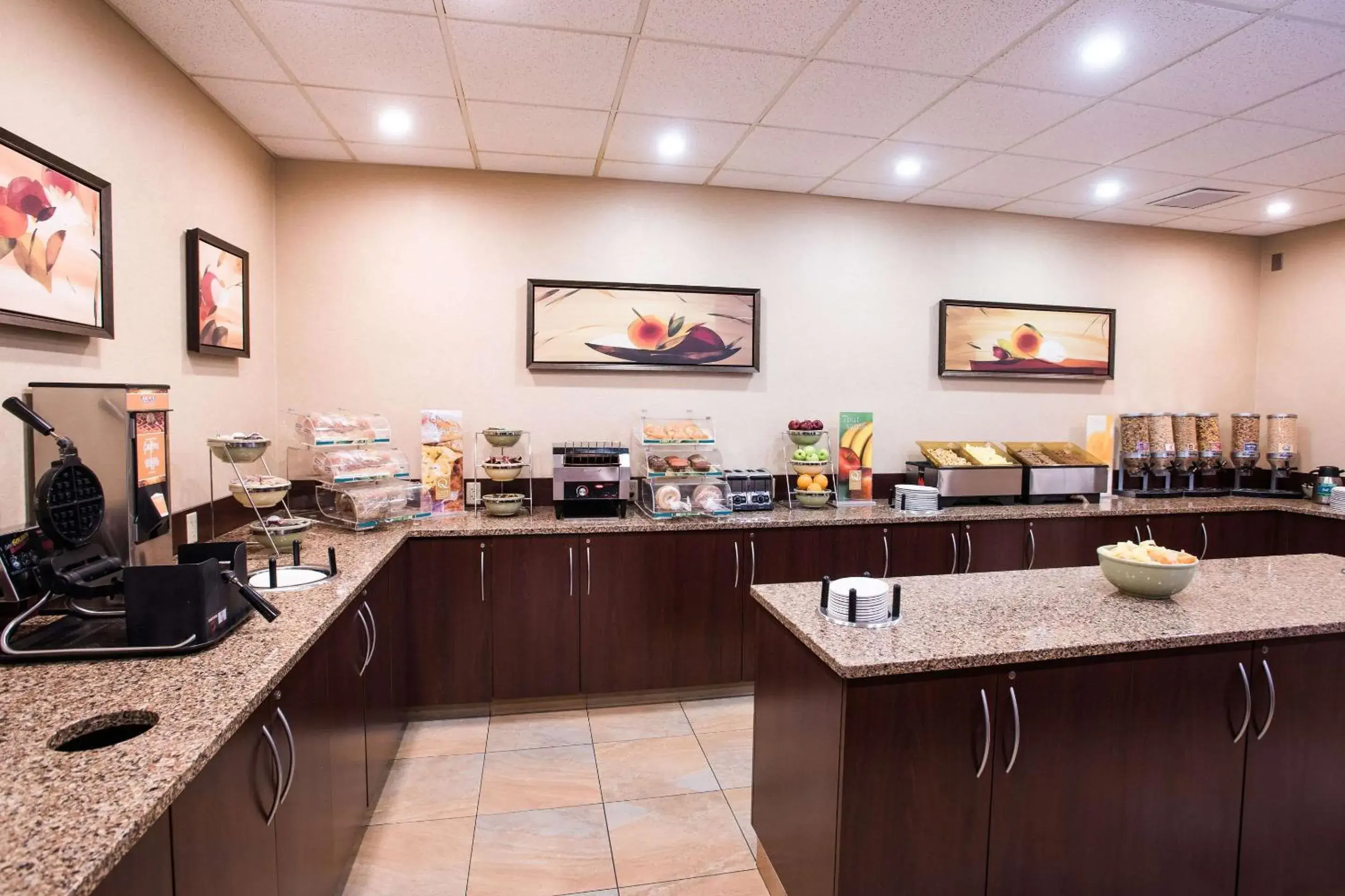 Restaurant/places to eat in Quality Inn & Suites Restaurant/places to eat in Quality Inn & Suites