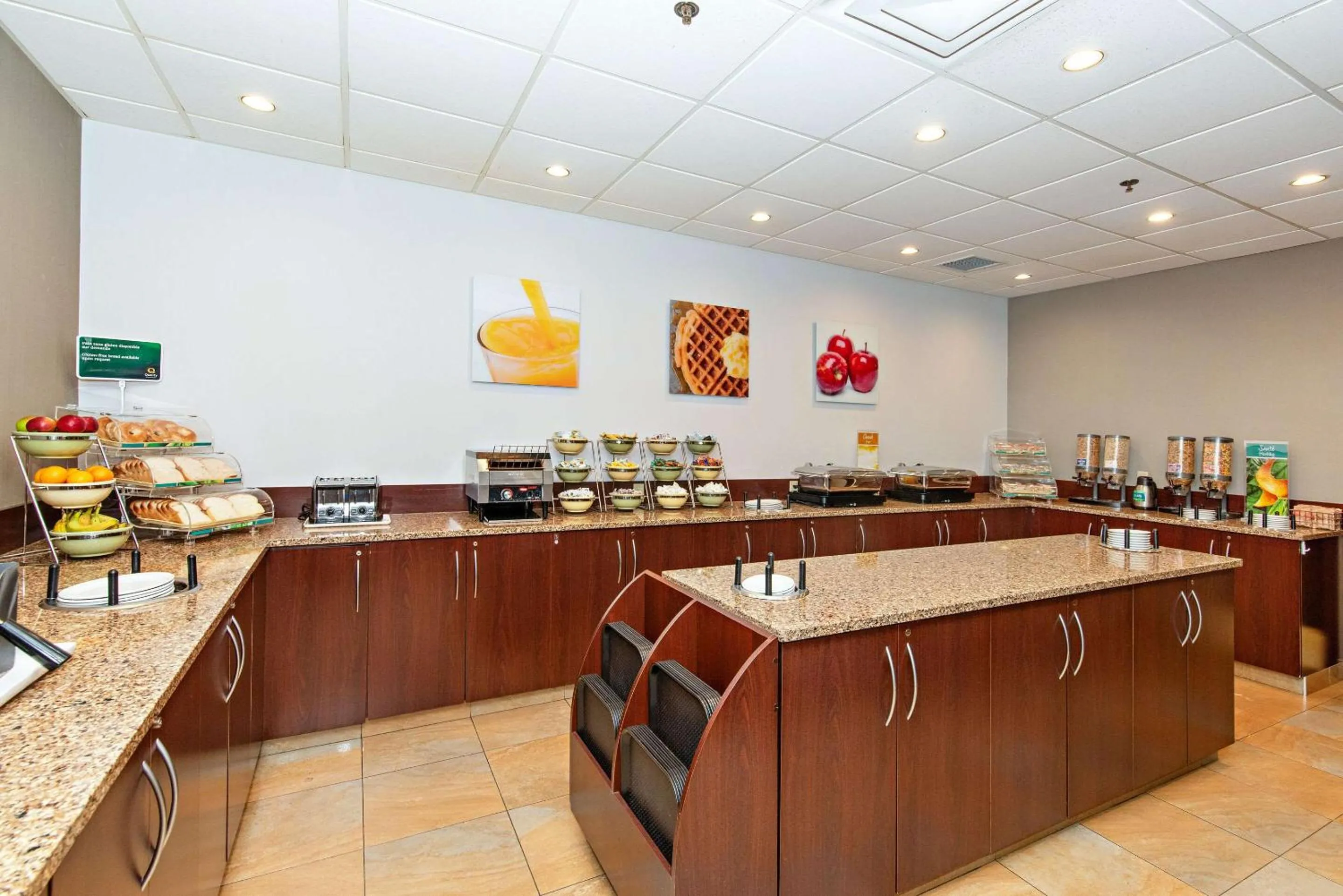 Breakfast in Quality Inn & Suites