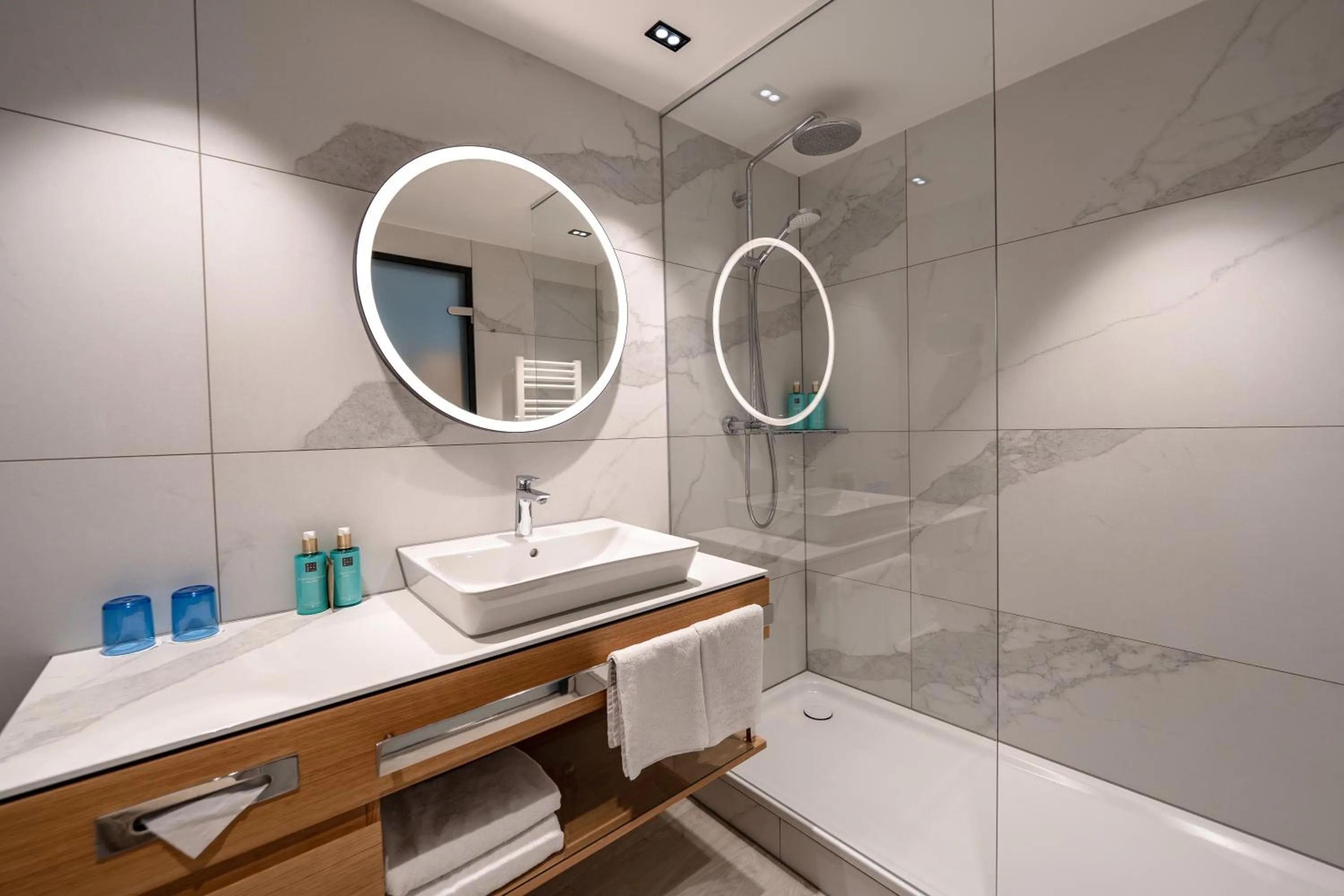 Photo of the whole room in Novotel Karlsruhe City