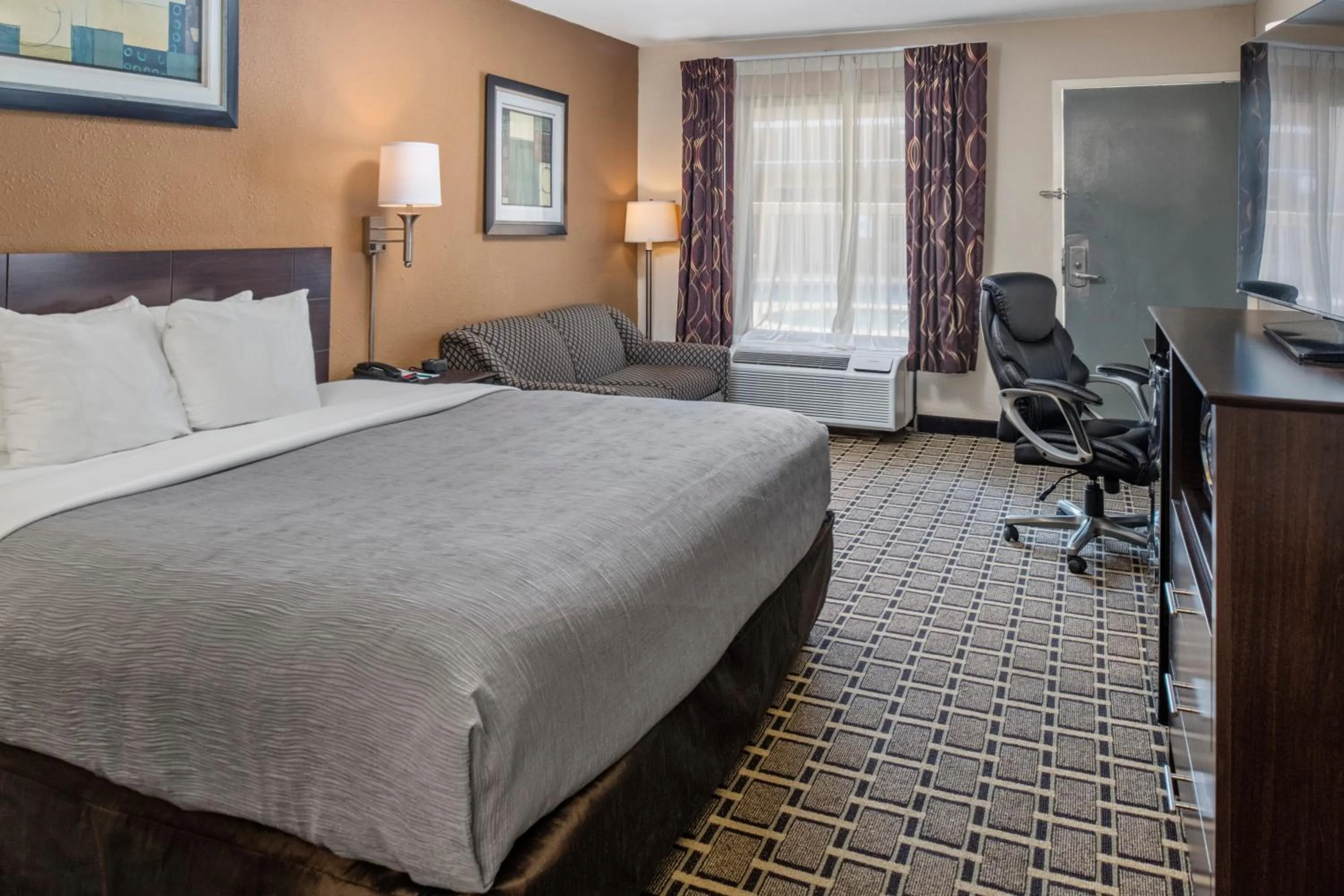 Photo of the whole room, Bed in Quality Inn Kingsland