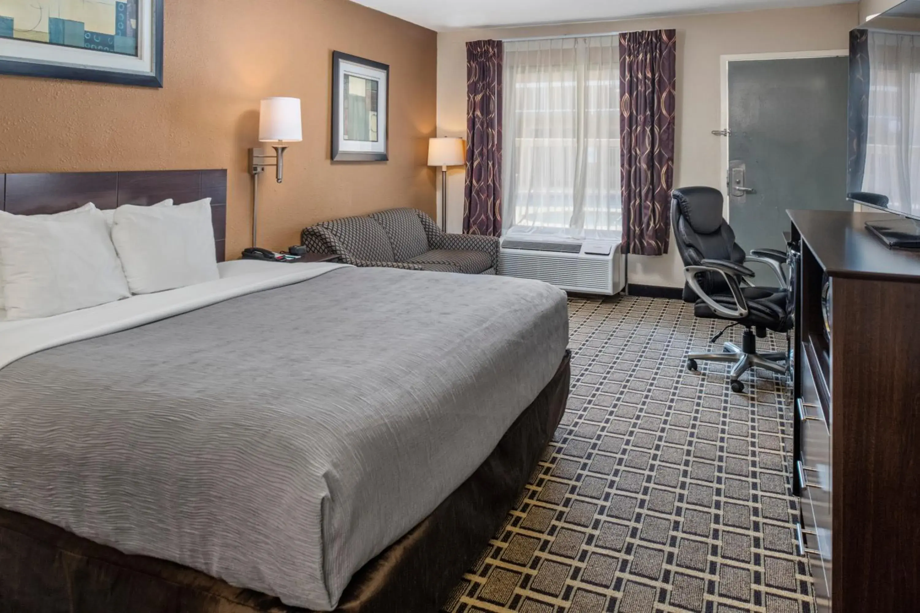 Photo of the whole room, Bed in Quality Inn Kingsland Photo of the whole room, Bed in Quality Inn Kingsland