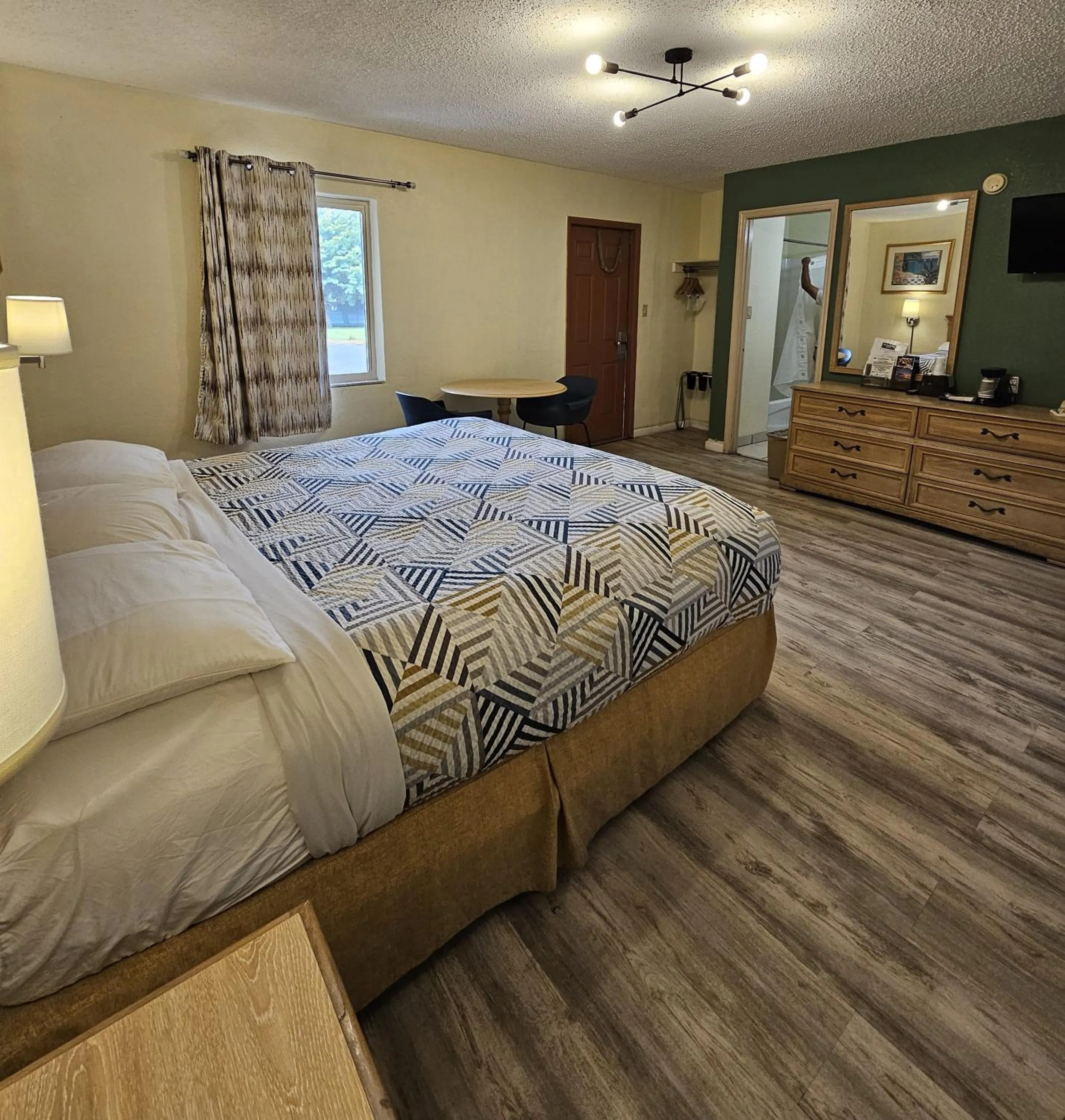 Bed in Rodeway Inn Fort Pierce US Highway 1